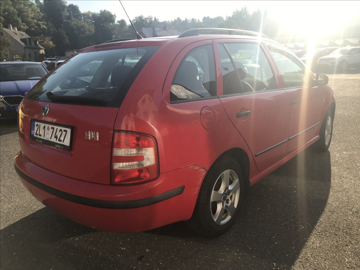 Škoda Fabia, 1,2 12V Combi 47kW - fotka 5