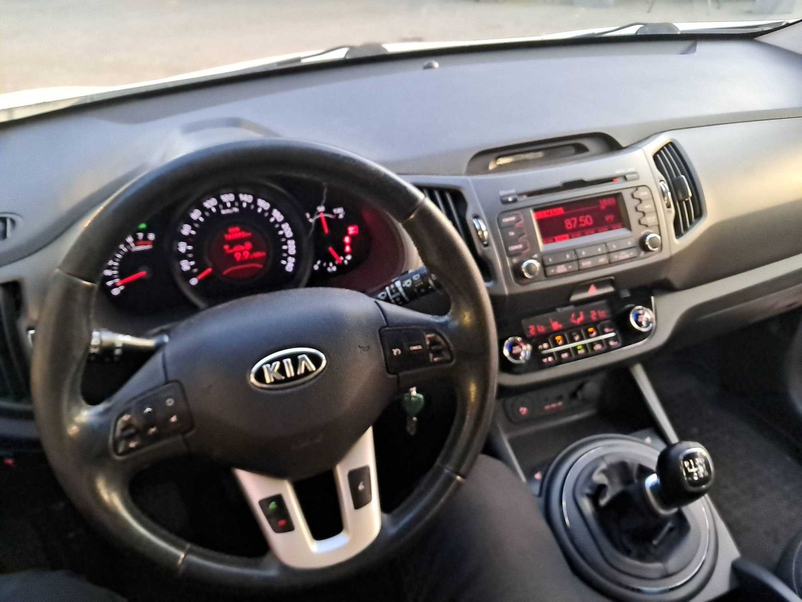 Kia Sportage, 1.6 GDI, Automatická klima - fotka 3