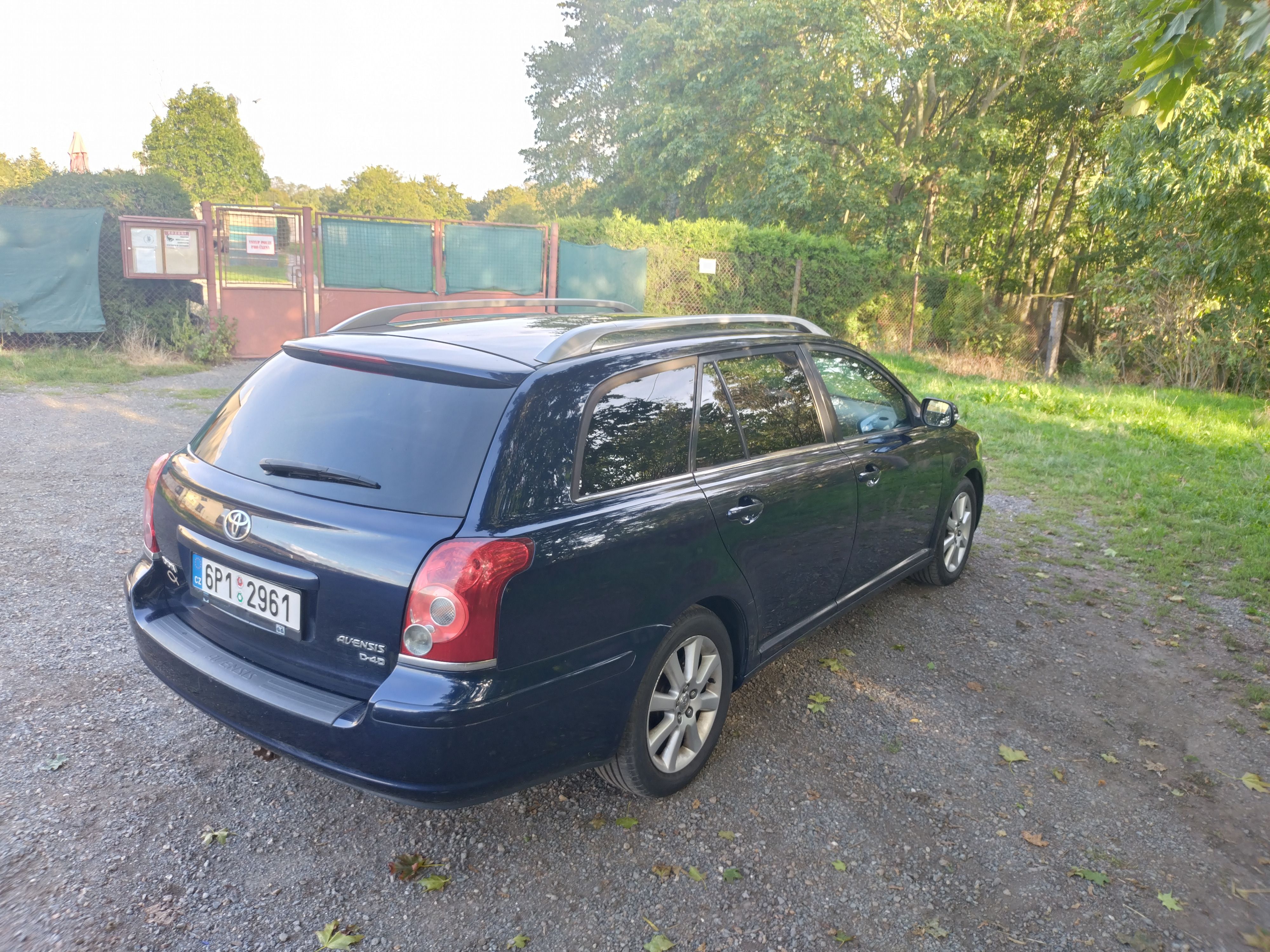 Toyota Avensis, 2.0 D-4D, tažné, motor po GO - fotka 4