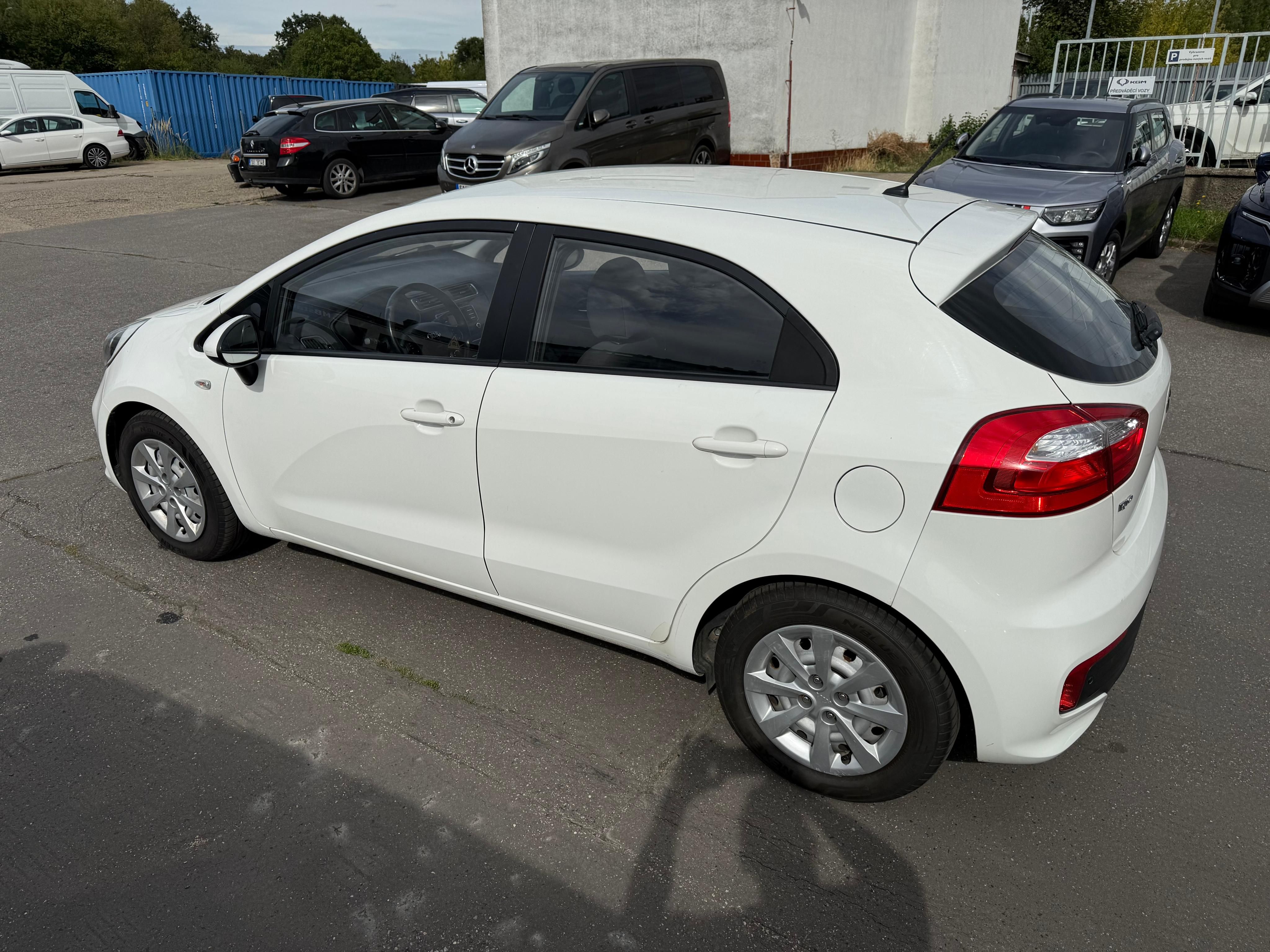 Kia Rio, Mnoho nových dílů,STAV - fotka 3