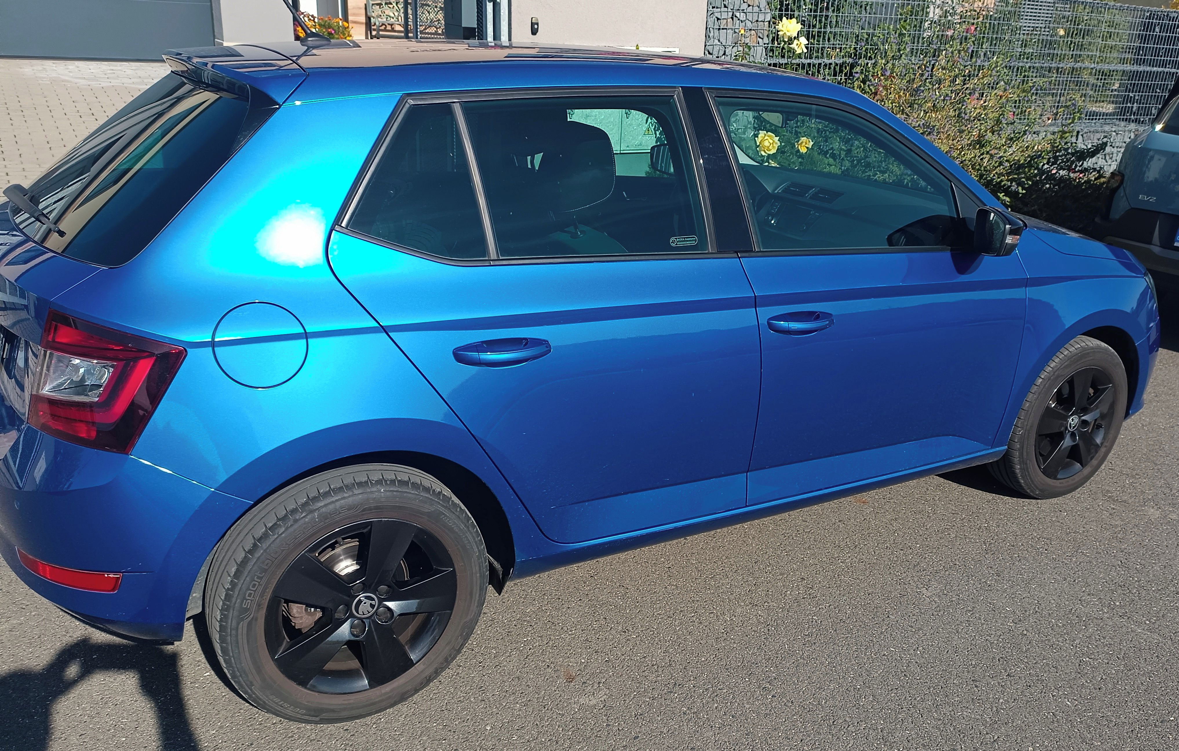 Škoda Fabia, 1.0 TSI DSG Style, servisovano - fotka 3