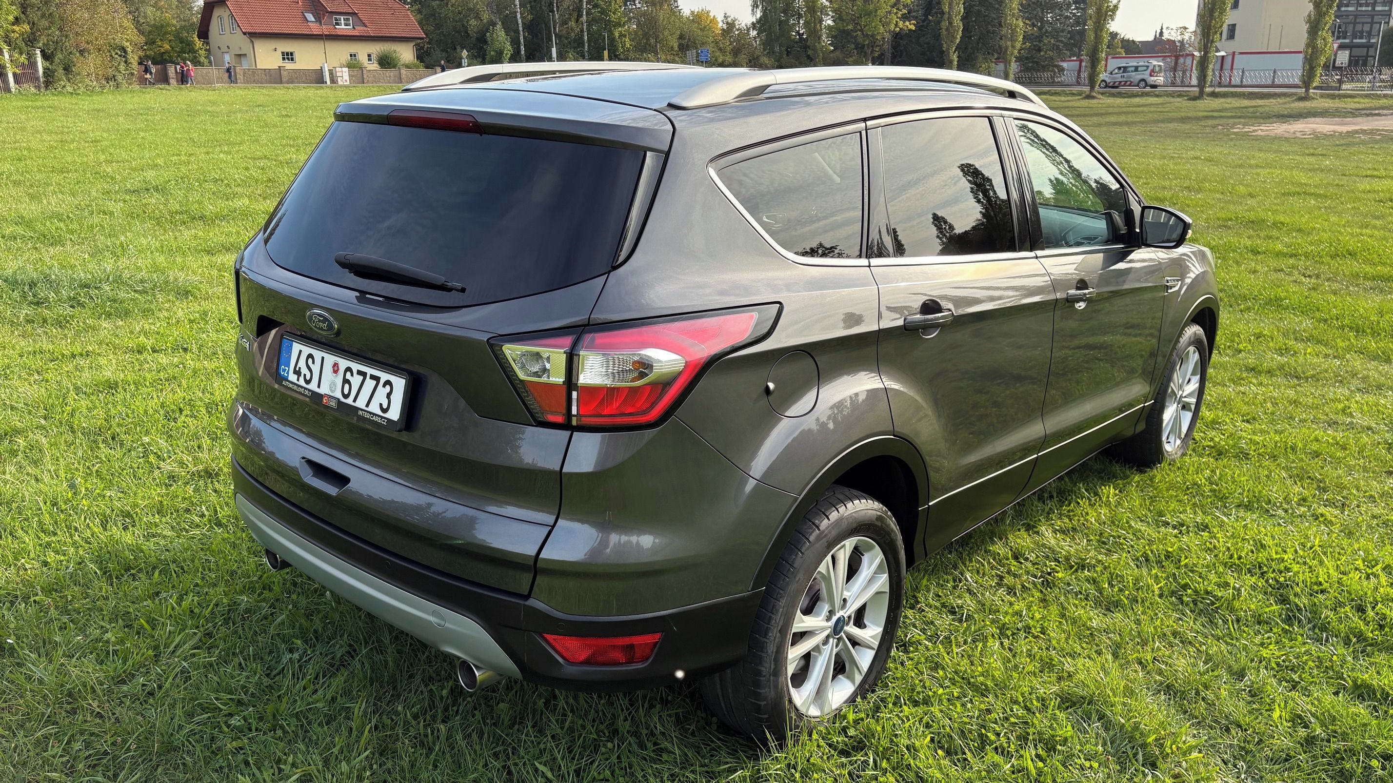 Ford Kuga, 2.0TDCi WEBASTO TOPENÍ - fotka 6