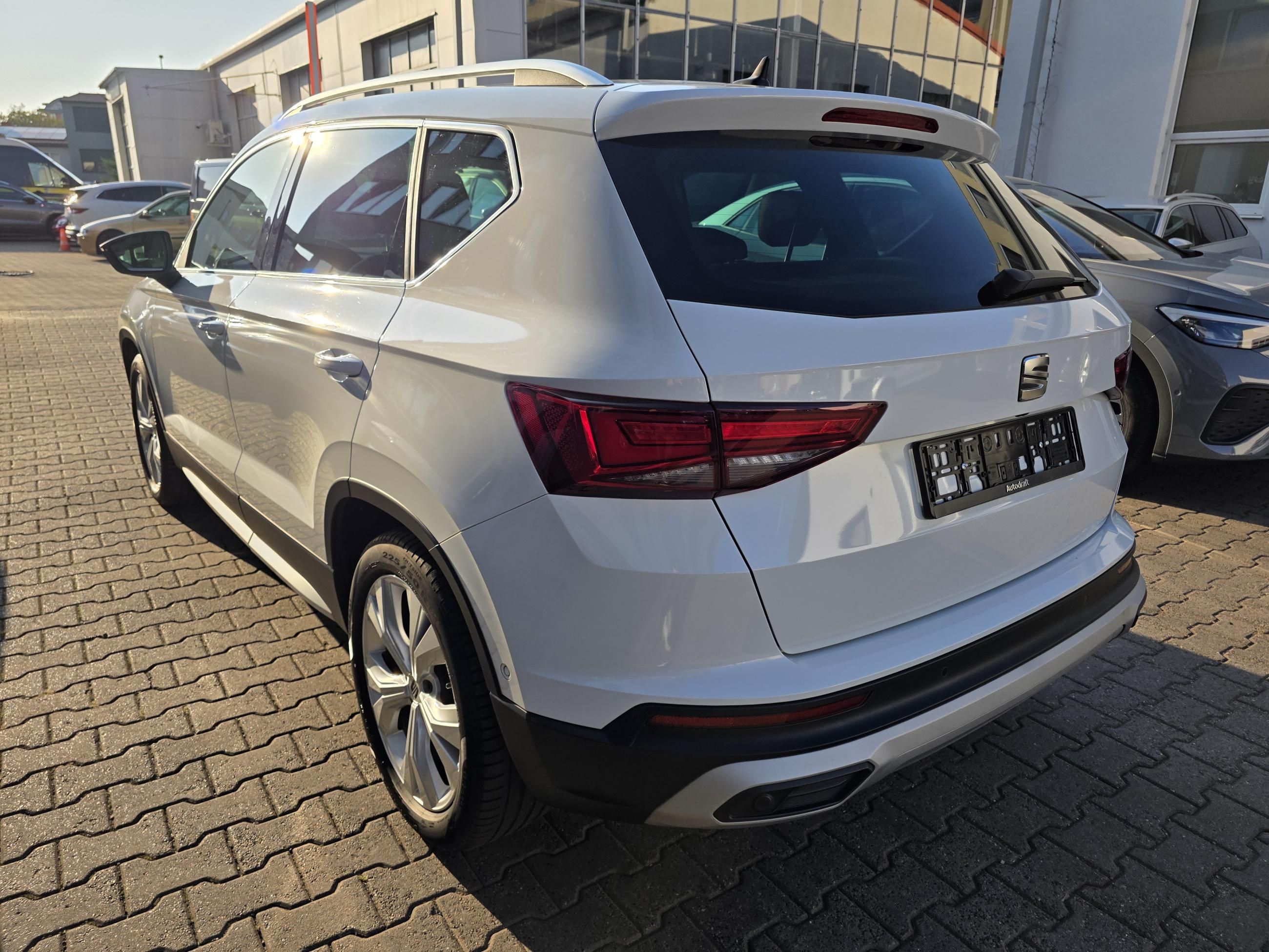 Seat Ateca, TDI 4x4 DSG  / Tažné / Webasto - fotka 4