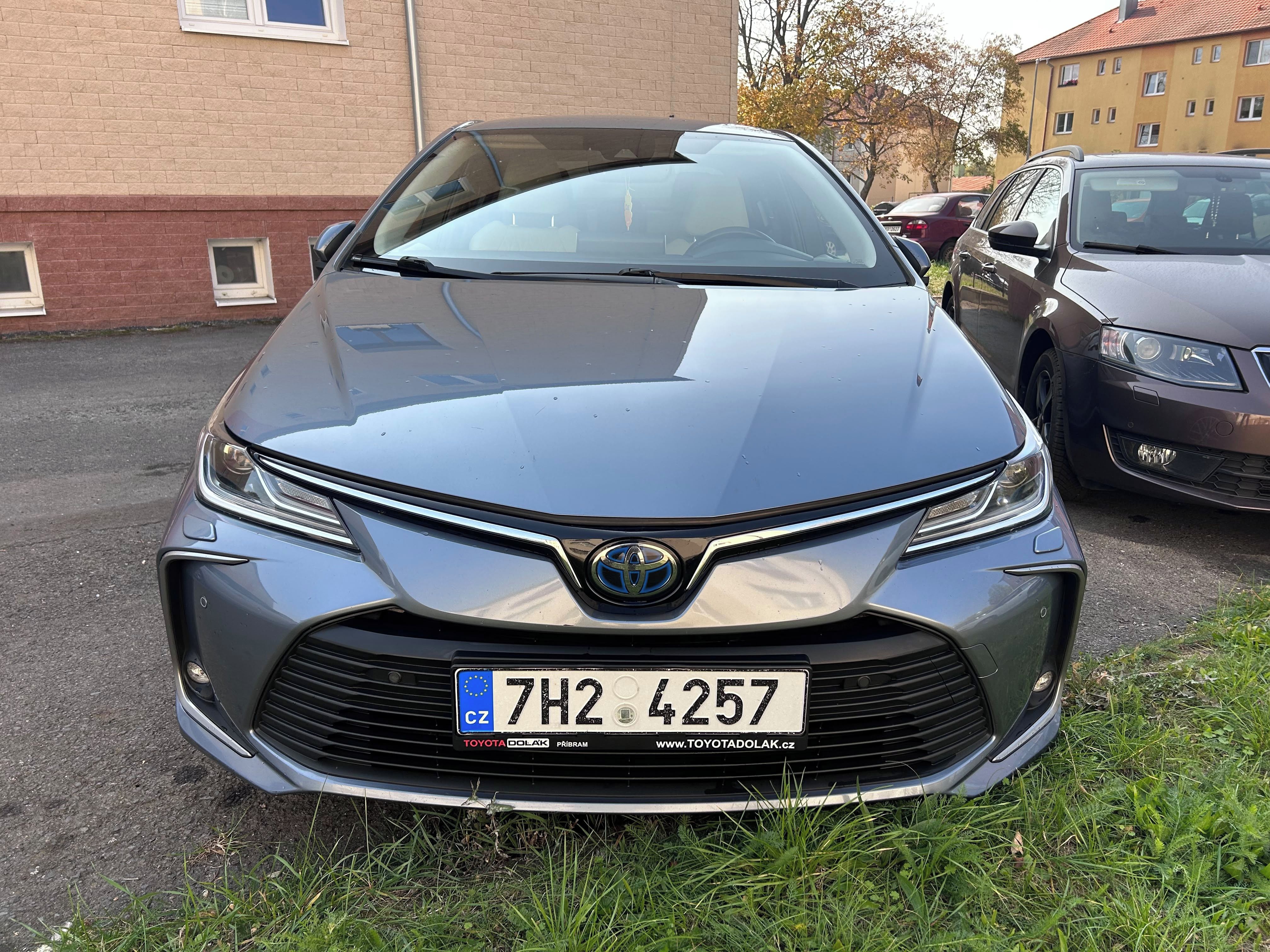 Toyota Corolla, Corolla 1.8 hybrid - fotka 5