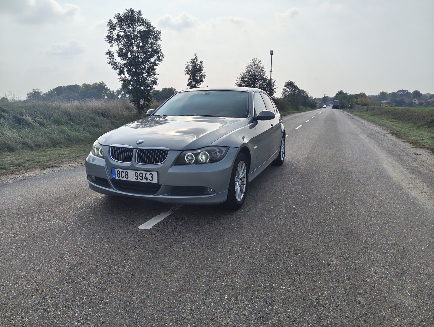 BMW Řada 3, E90 318i - fotka 3