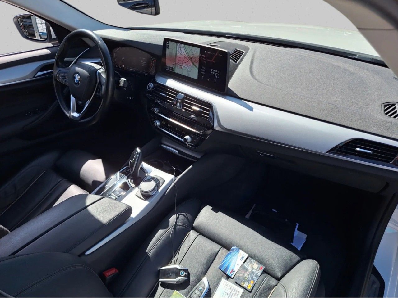 BMW Řada 5, 530d xDrive AT Touring 210 kW - fotka 5