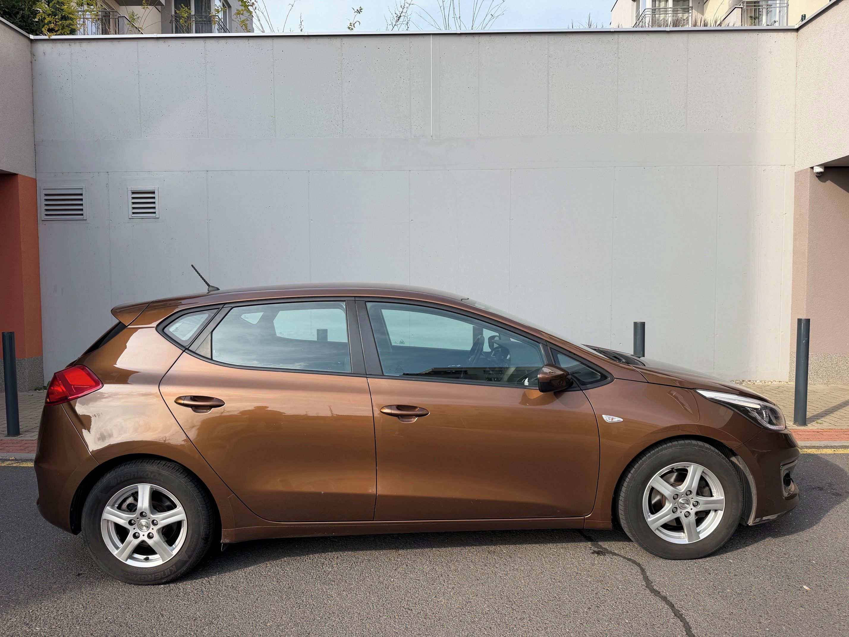 Kia Cee´d, Kia Cee'd 1.6 100 kW Automat - fotka 3