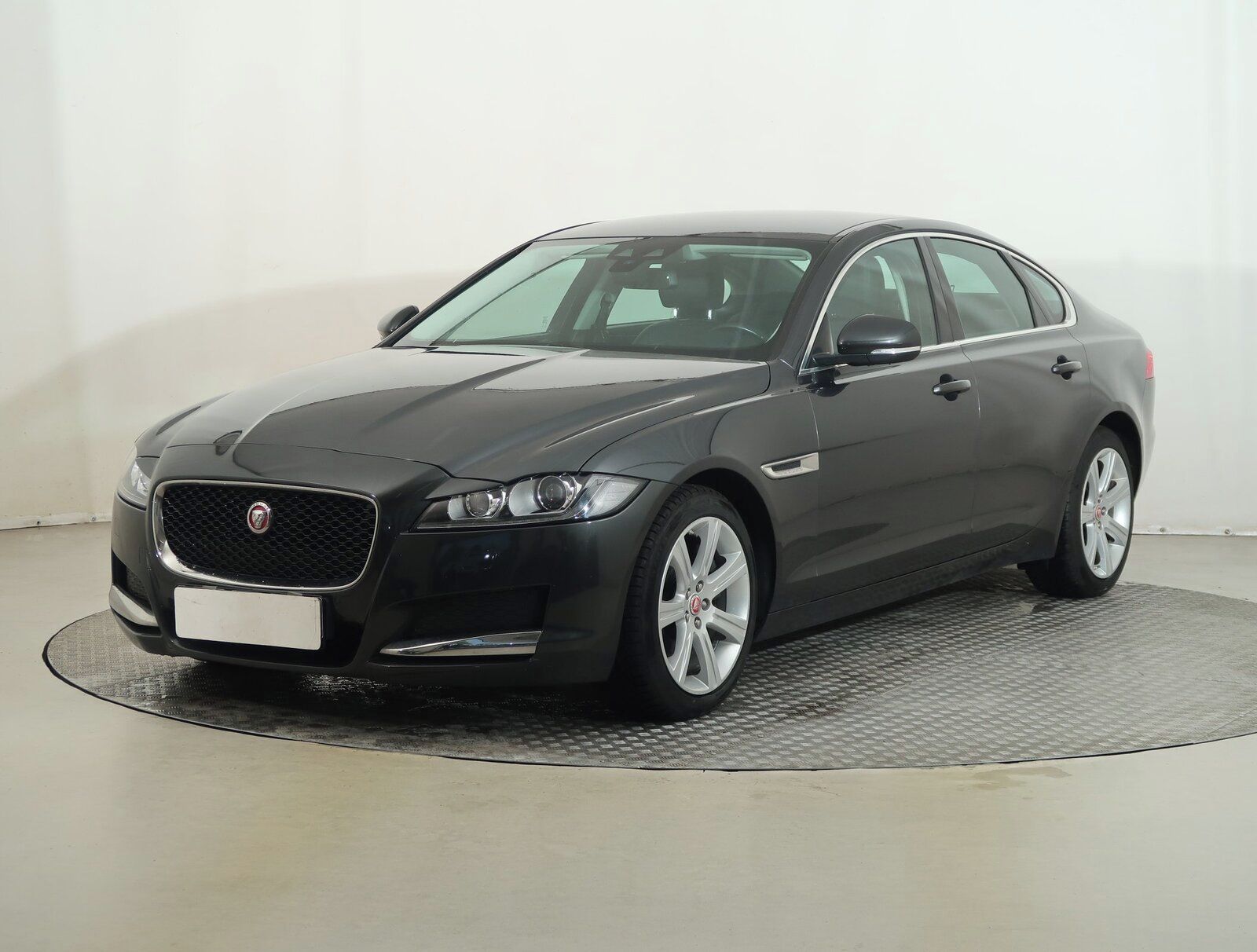 Jaguar XF, E-Performance, Automat, Kůže - fotka 2