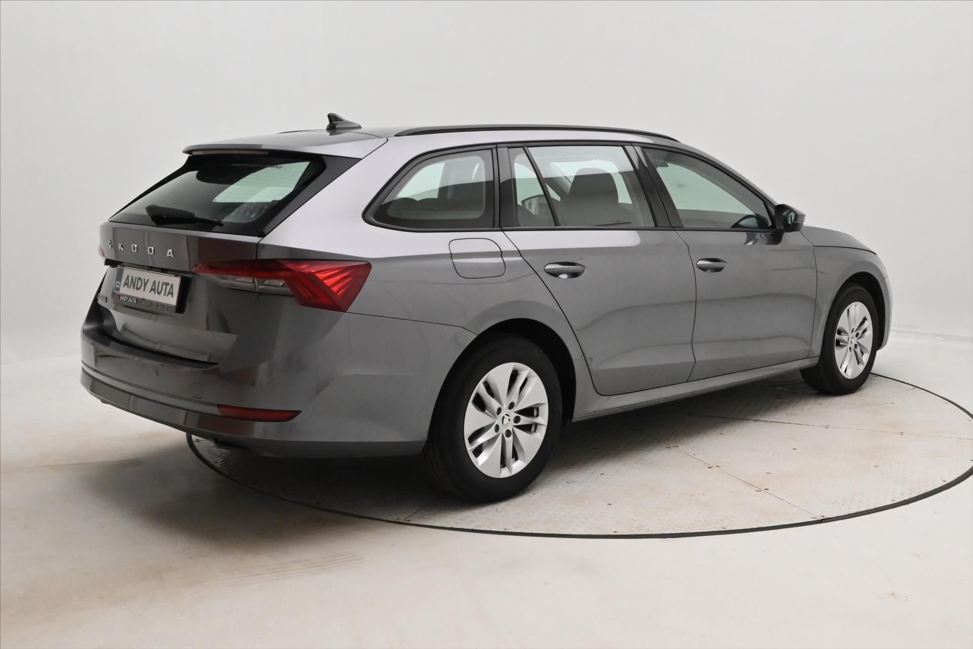 Škoda Octavia, 2,0 TDI 110kW DSG Ambition Zár - fotka 5
