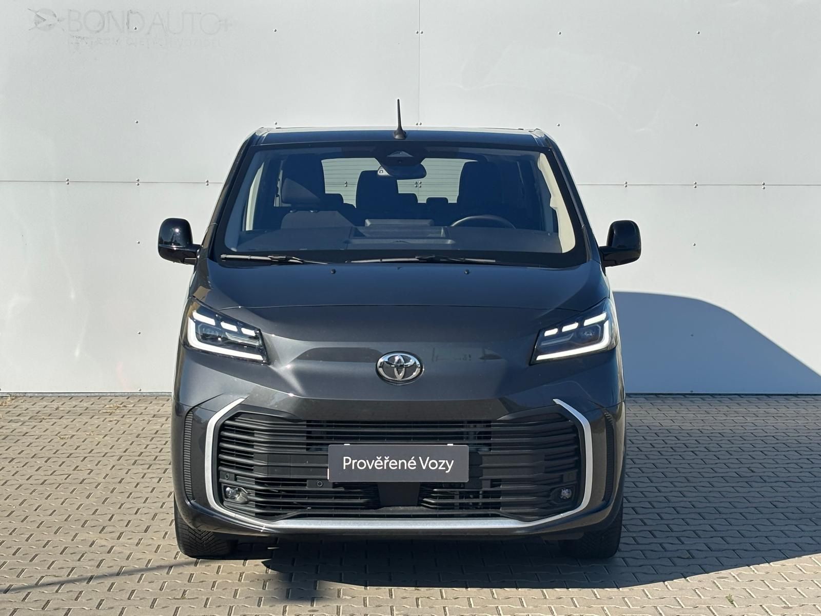 Toyota Proace Verso, 2,2 D Business Comfort 9S - fotka 4