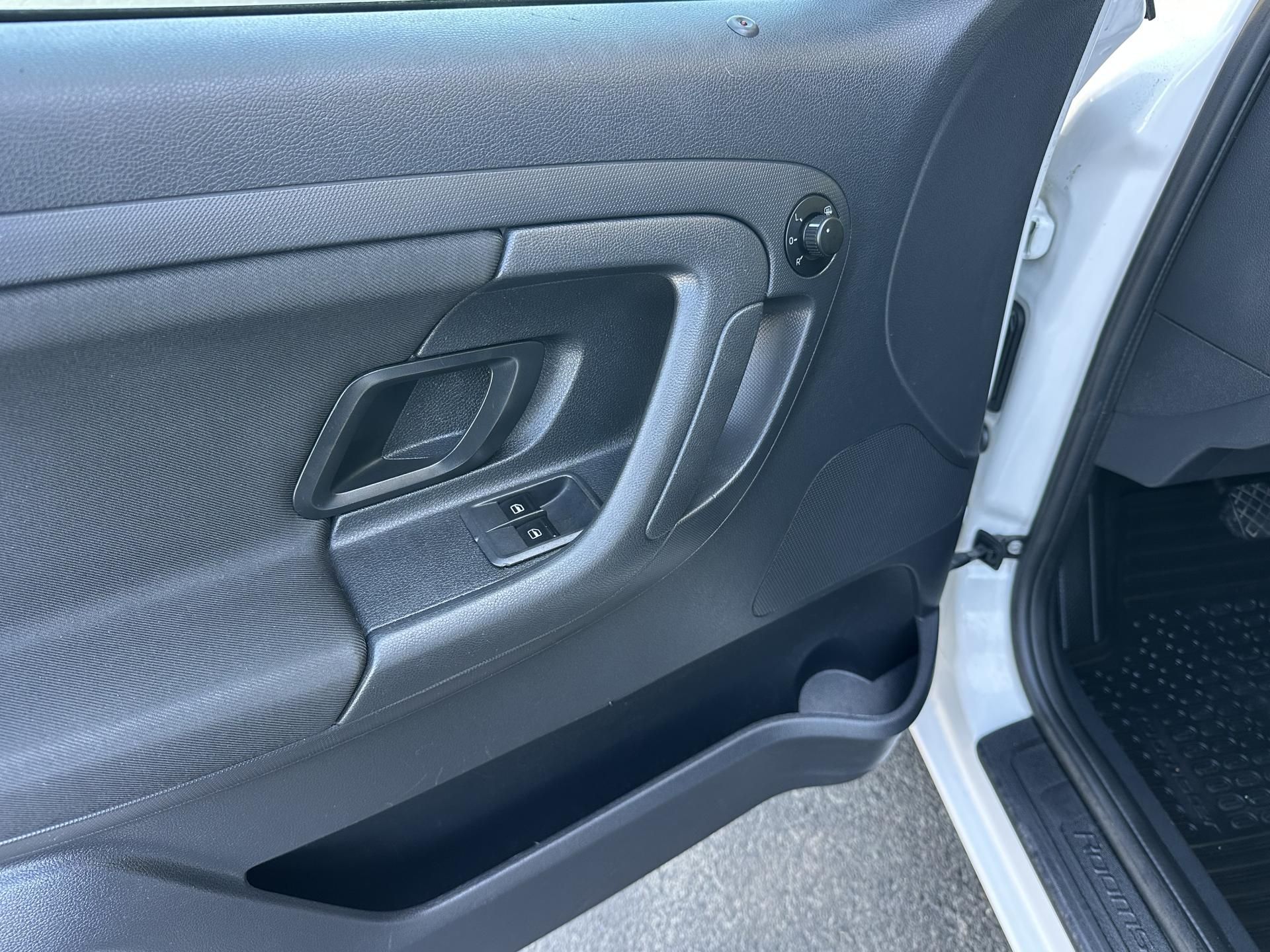 Škoda Roomster, 1.2TSI/63kW * KLIMA * 2.Maj - fotka 5