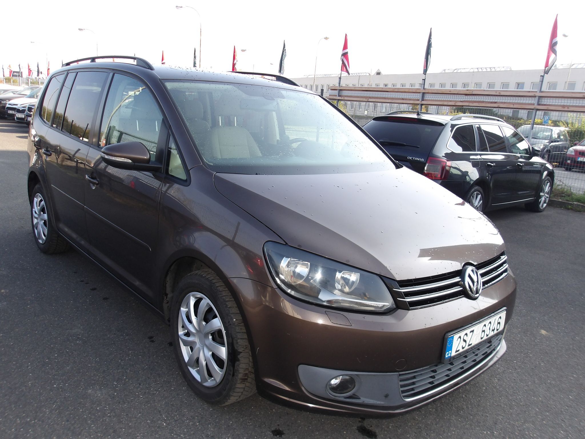 Volkswagen Touran, 2,0TDi 103kW PANORAMA ! - fotka 4