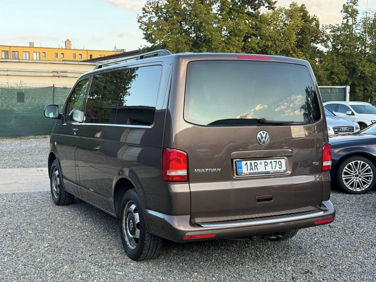 Volkswagen Multivan, VW MULTIVAN T5 DSG Webasto - fotka 4
