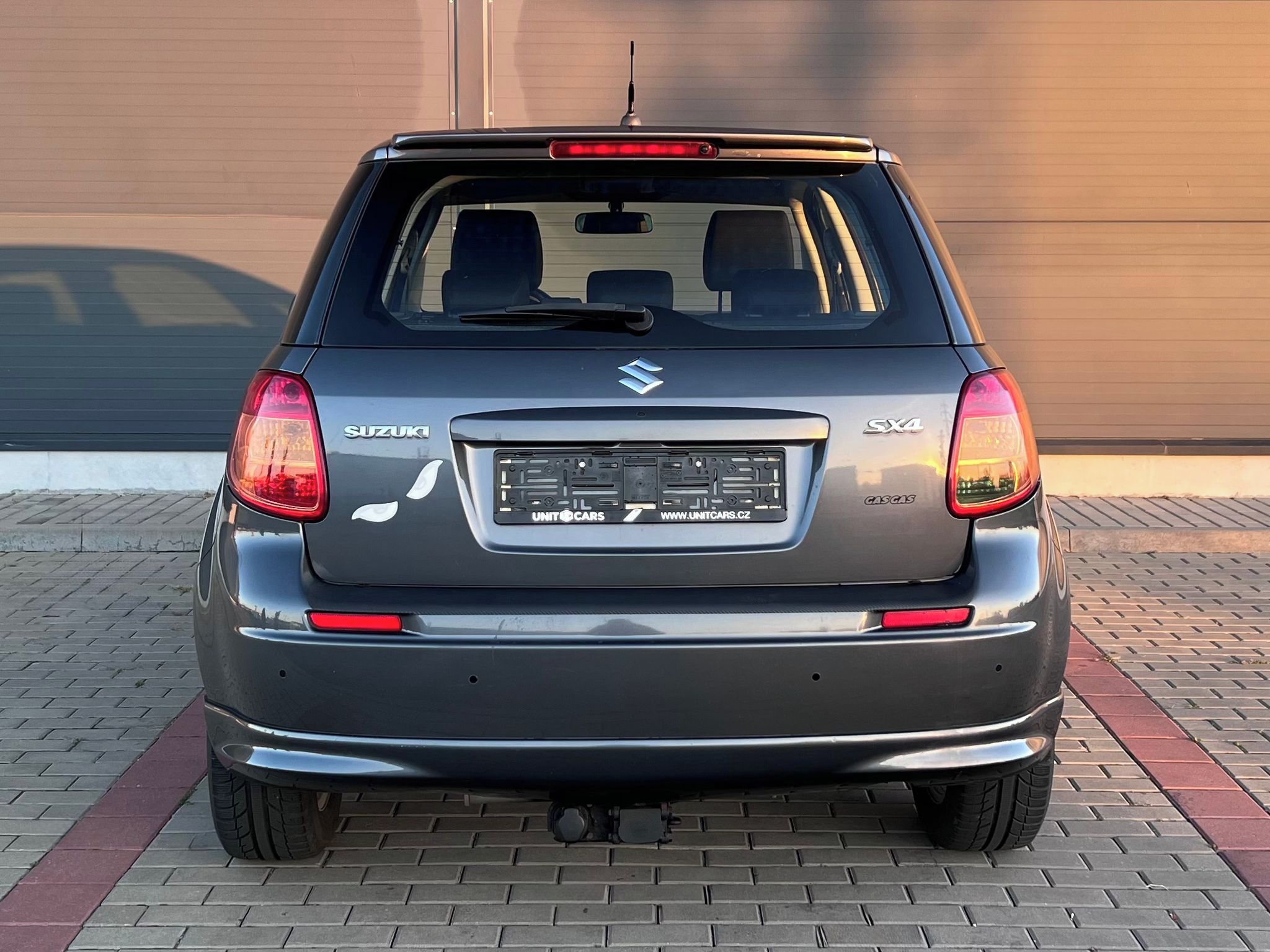 Suzuki SX4, 1,6 VVti-VÝHŘEV.S-ALU - fotka 5