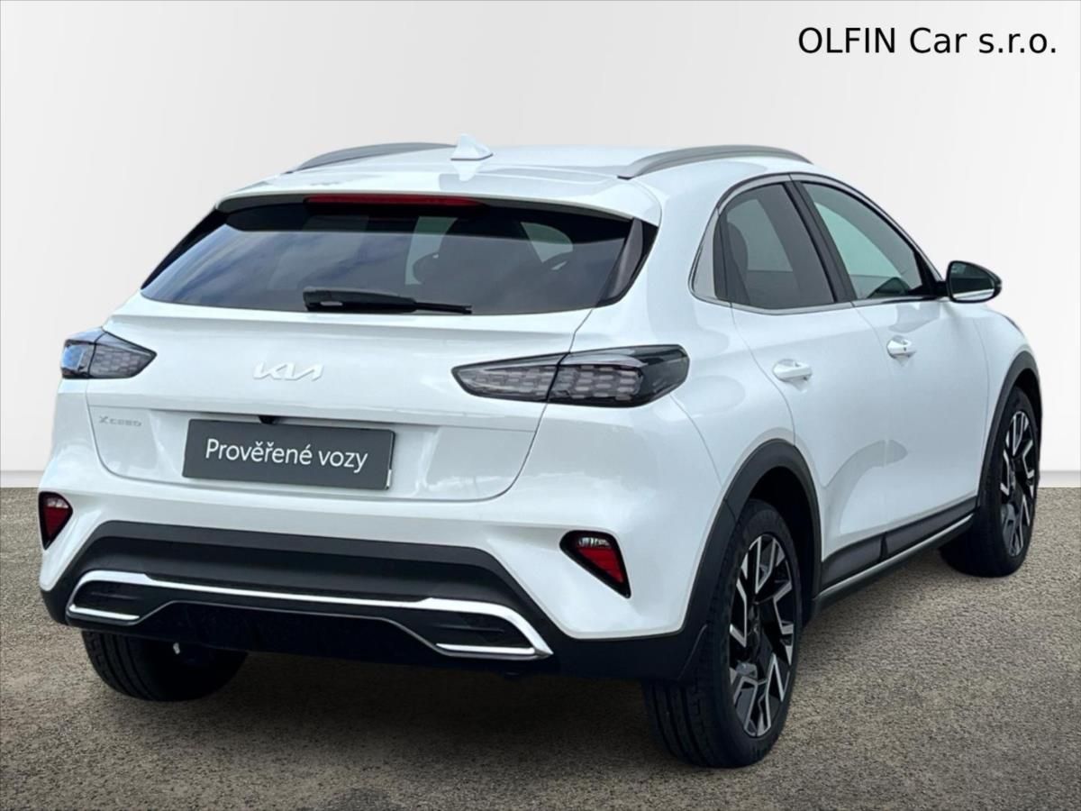 Kia XCee´d, 1,6 T-GDi 132kW 7DCT STEEL EDI - fotka 2