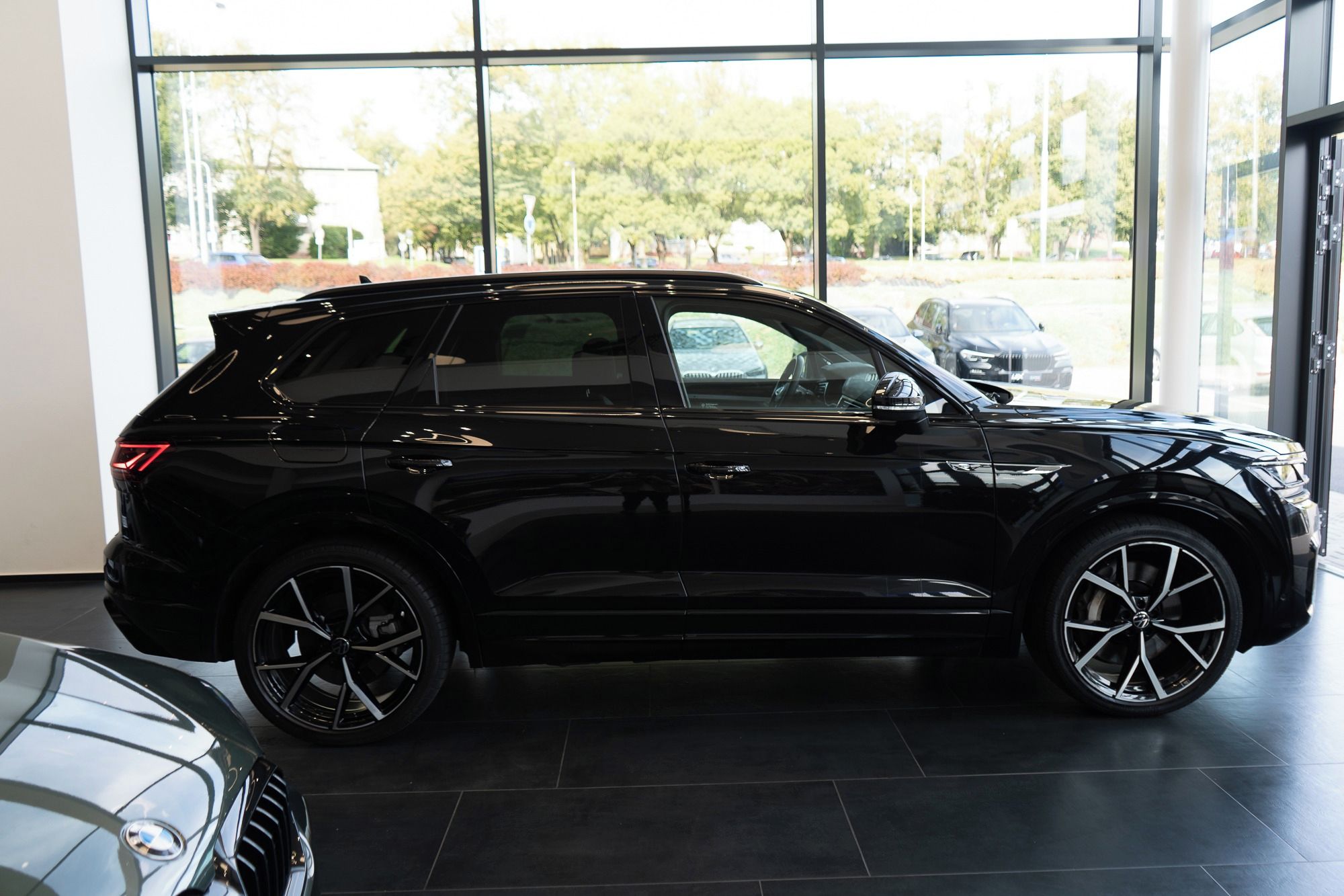 Volkswagen Touareg, R eHybrid 3.0 TSi - fotka 5