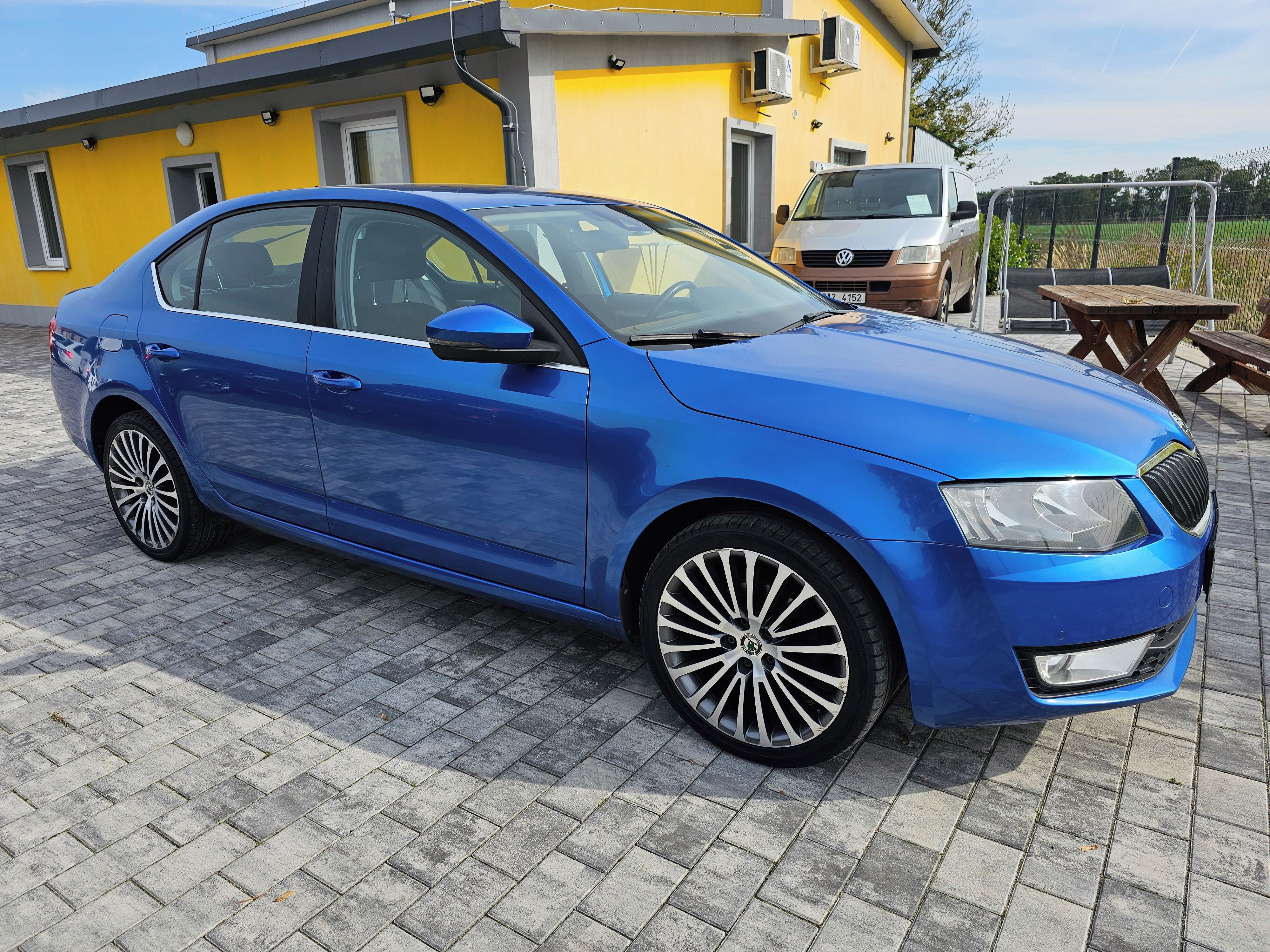 Škoda Octavia, 2.0 TDI 110KW, DSG - fotka 3