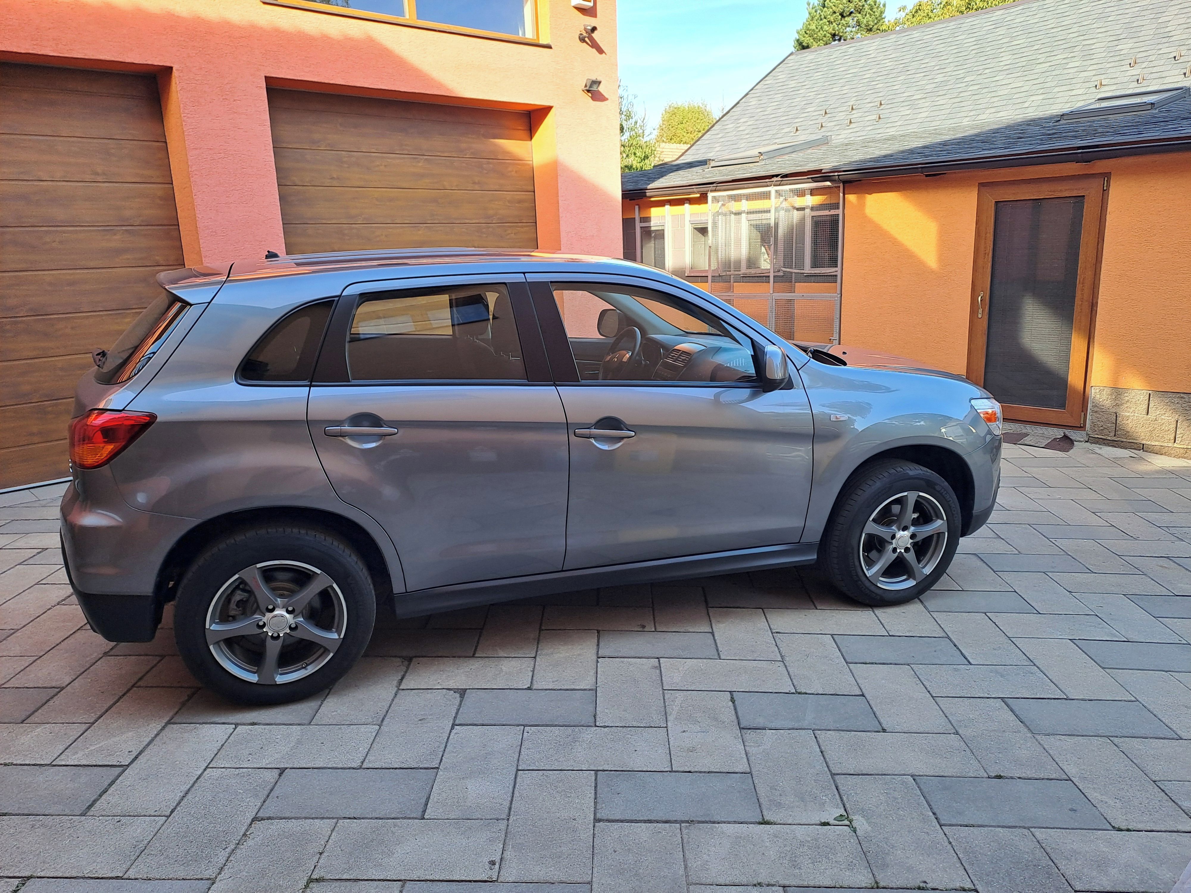 Mitsubishi ASX, 1,6 i  86KW TOP STAV 114t KM - fotka 6