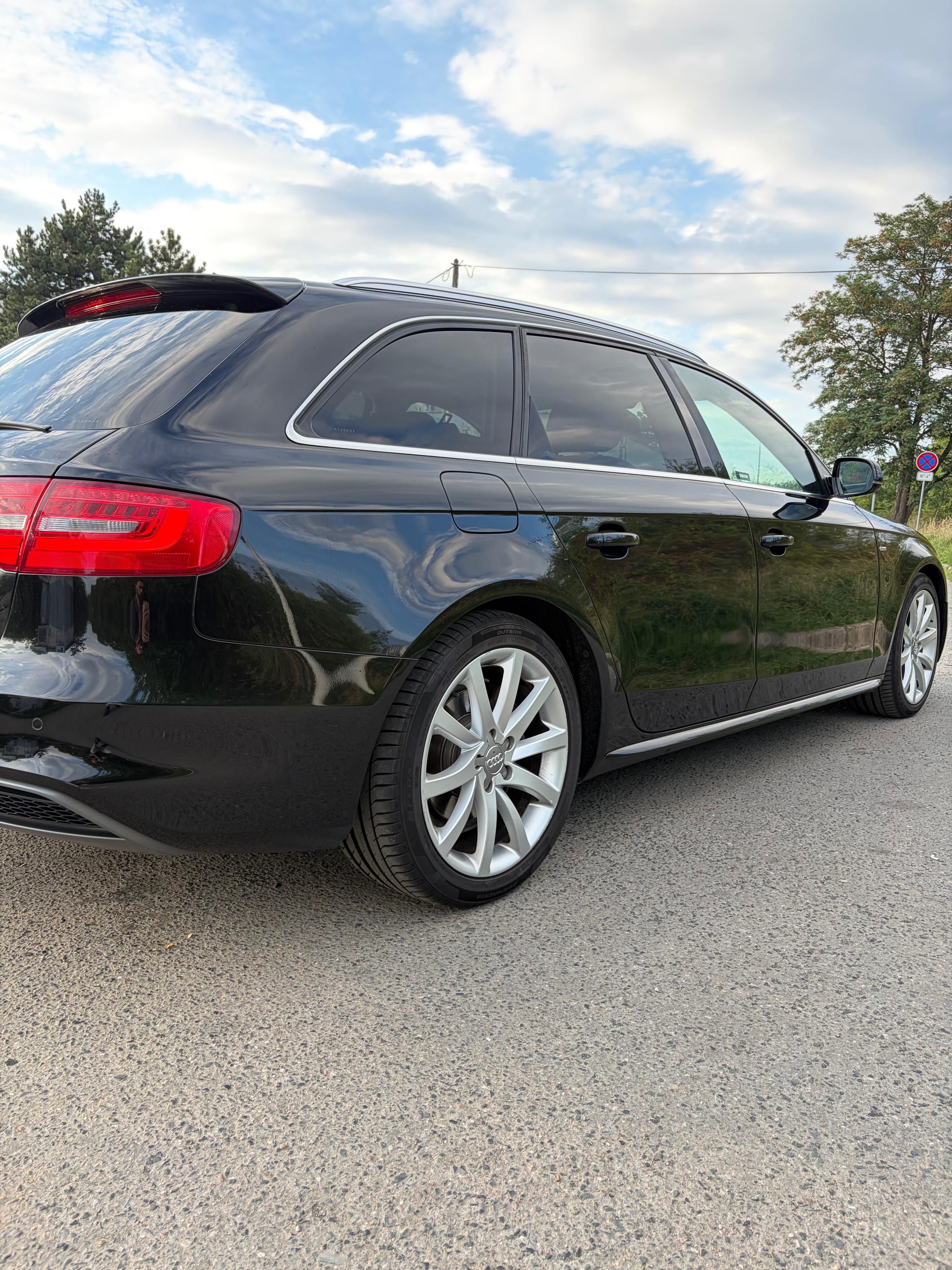 Audi A4 Avant, Audi A4 B8 2.0 TDI 140kW - fotka 4