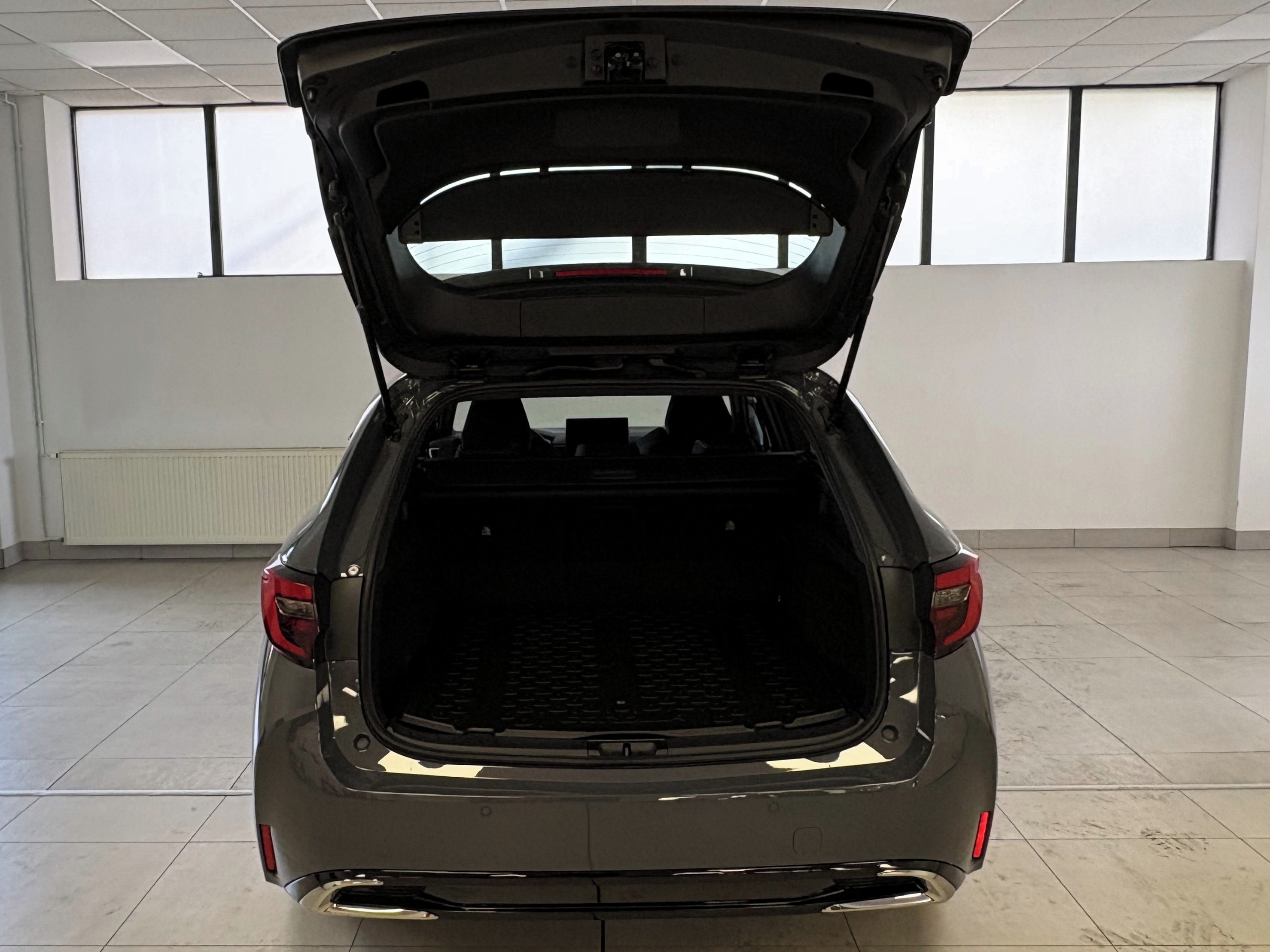 Toyota Corolla, TS, Style, 1,8HEV, 4x2 - fotka 6