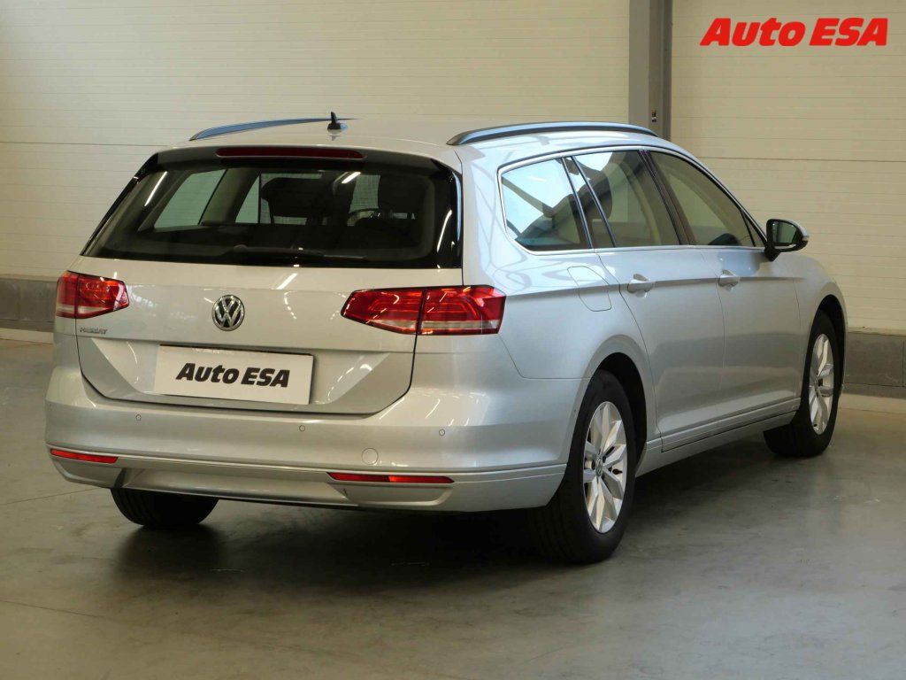 Volkswagen Passat, 2.0TDi - fotka 4