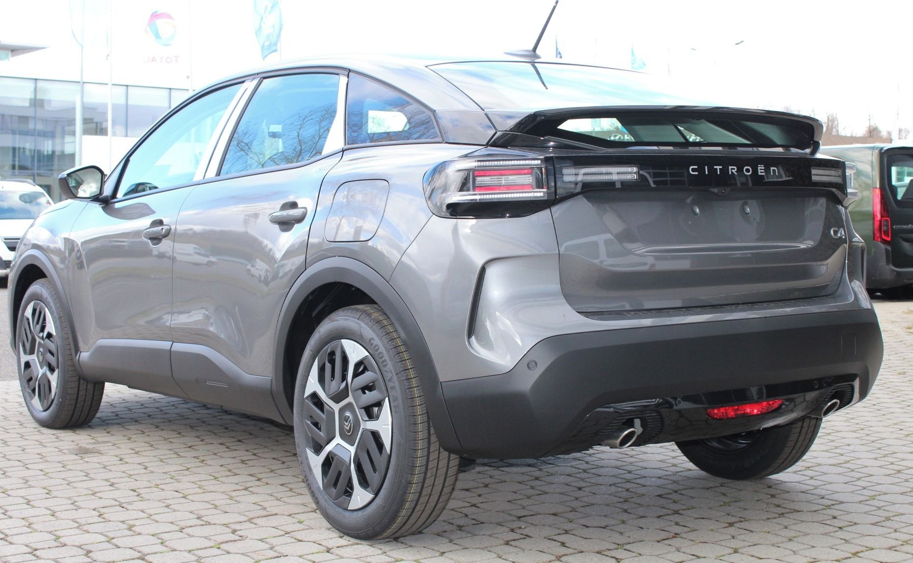 Citroën C4, PLUS Hybrid 145k Automatic - fotka 4