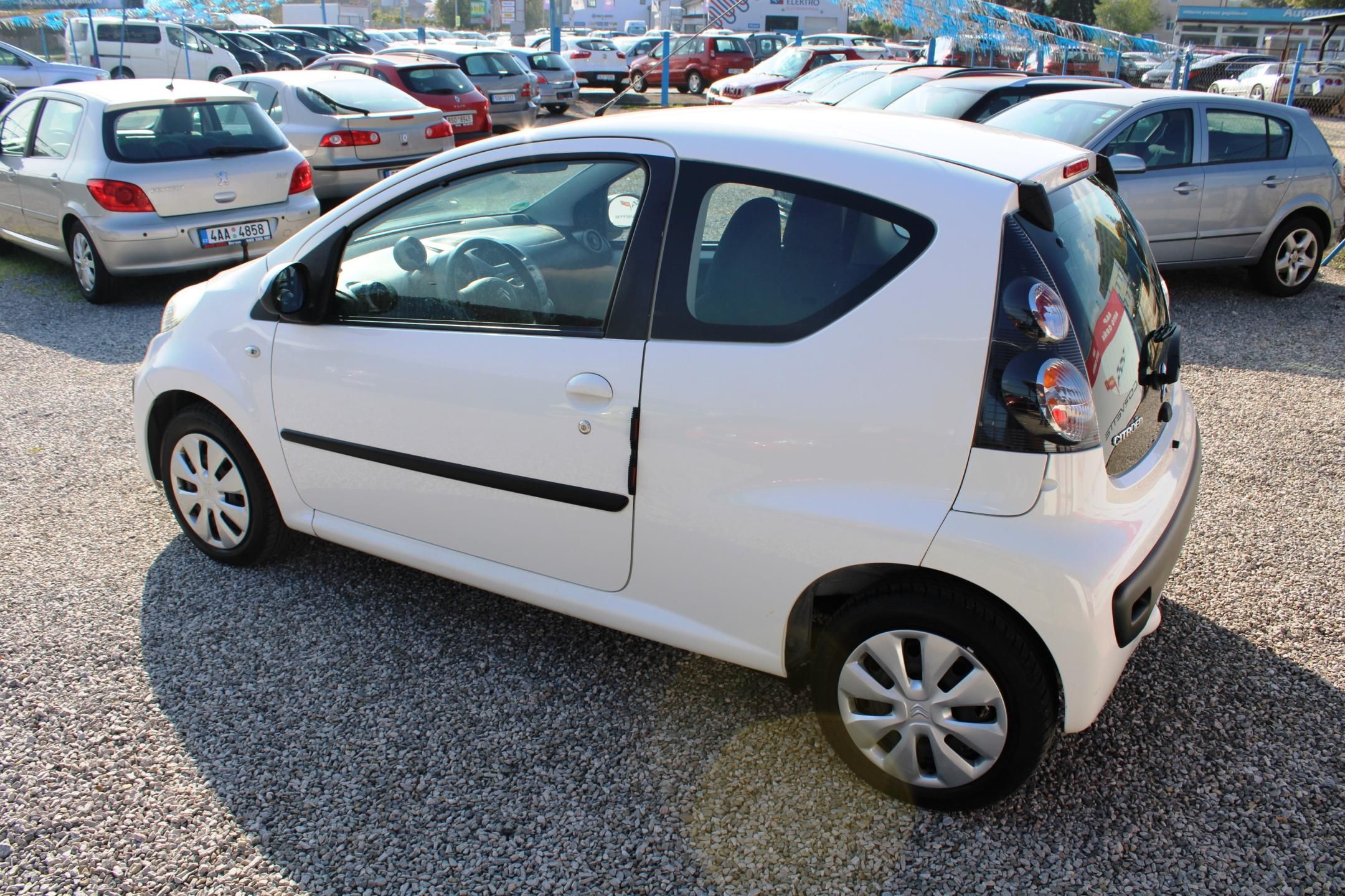 Citroën C1, 1,0i EL.OKNA ESP SERVO CENTRÁL - fotka 5