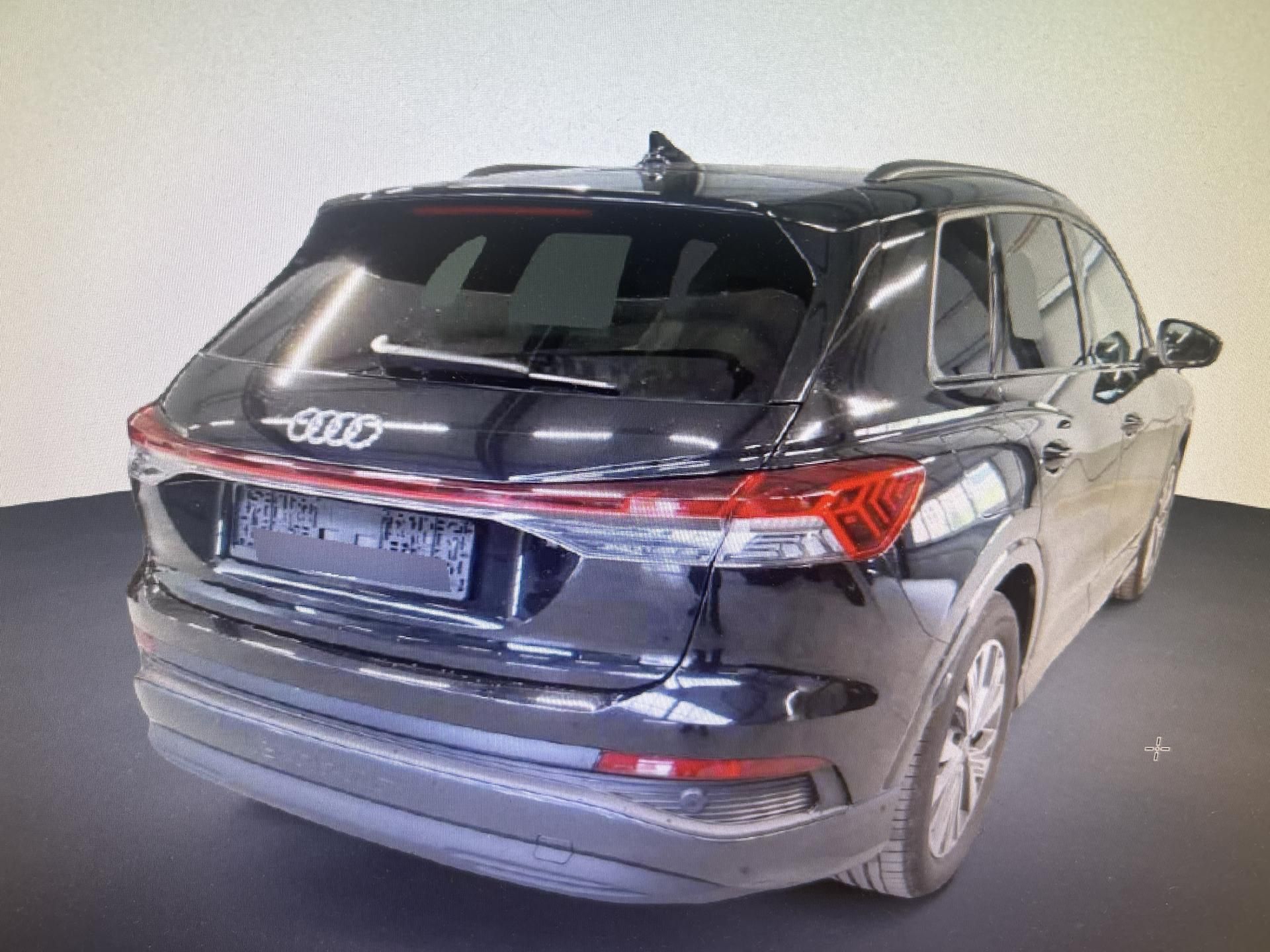 Audi Q4 e-tron, 40 150kw 19ALU TZ  SOH 95% - fotka 2
