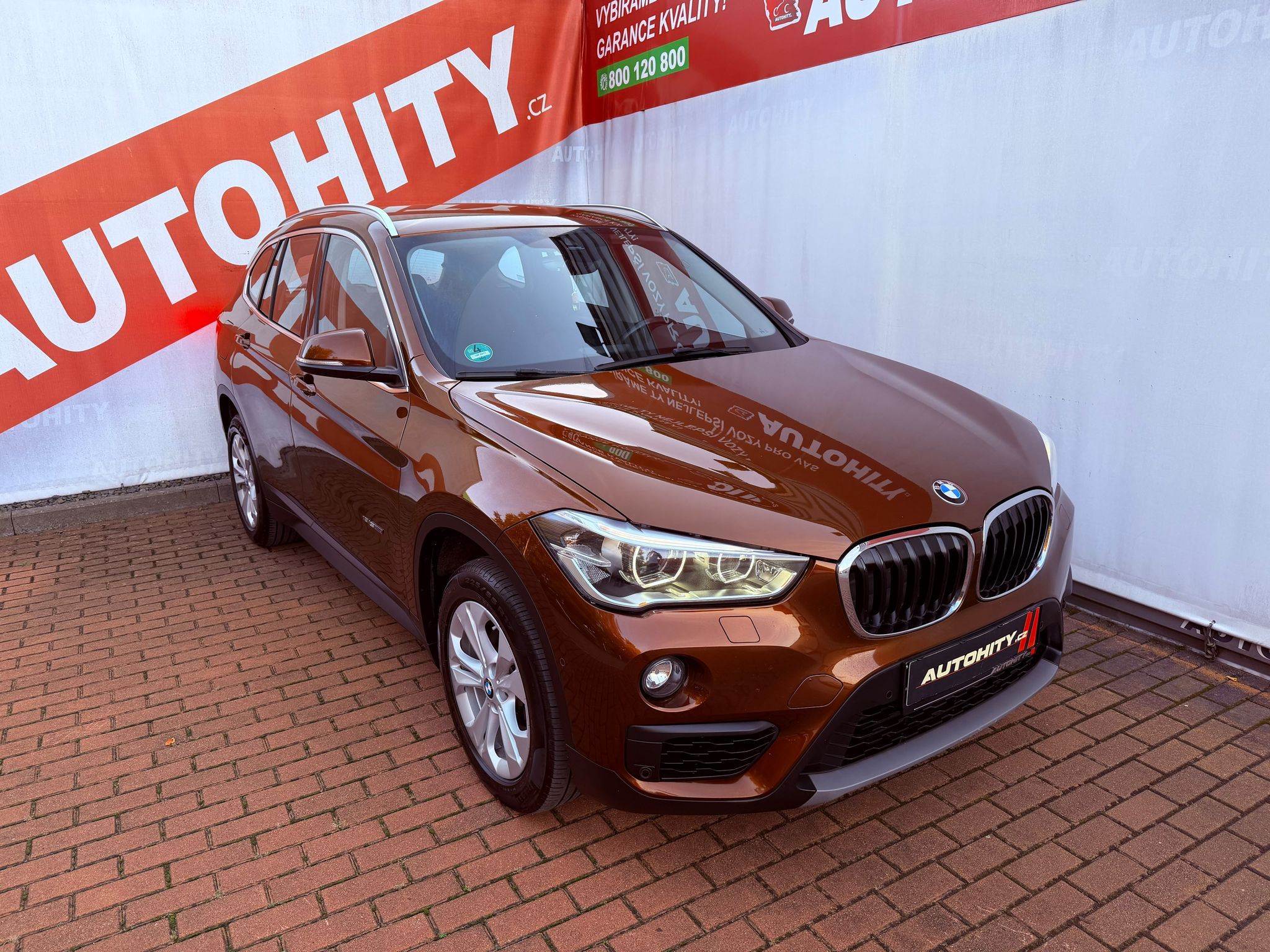 BMW X1, 18i sDrive Aut., ČR - fotka 5