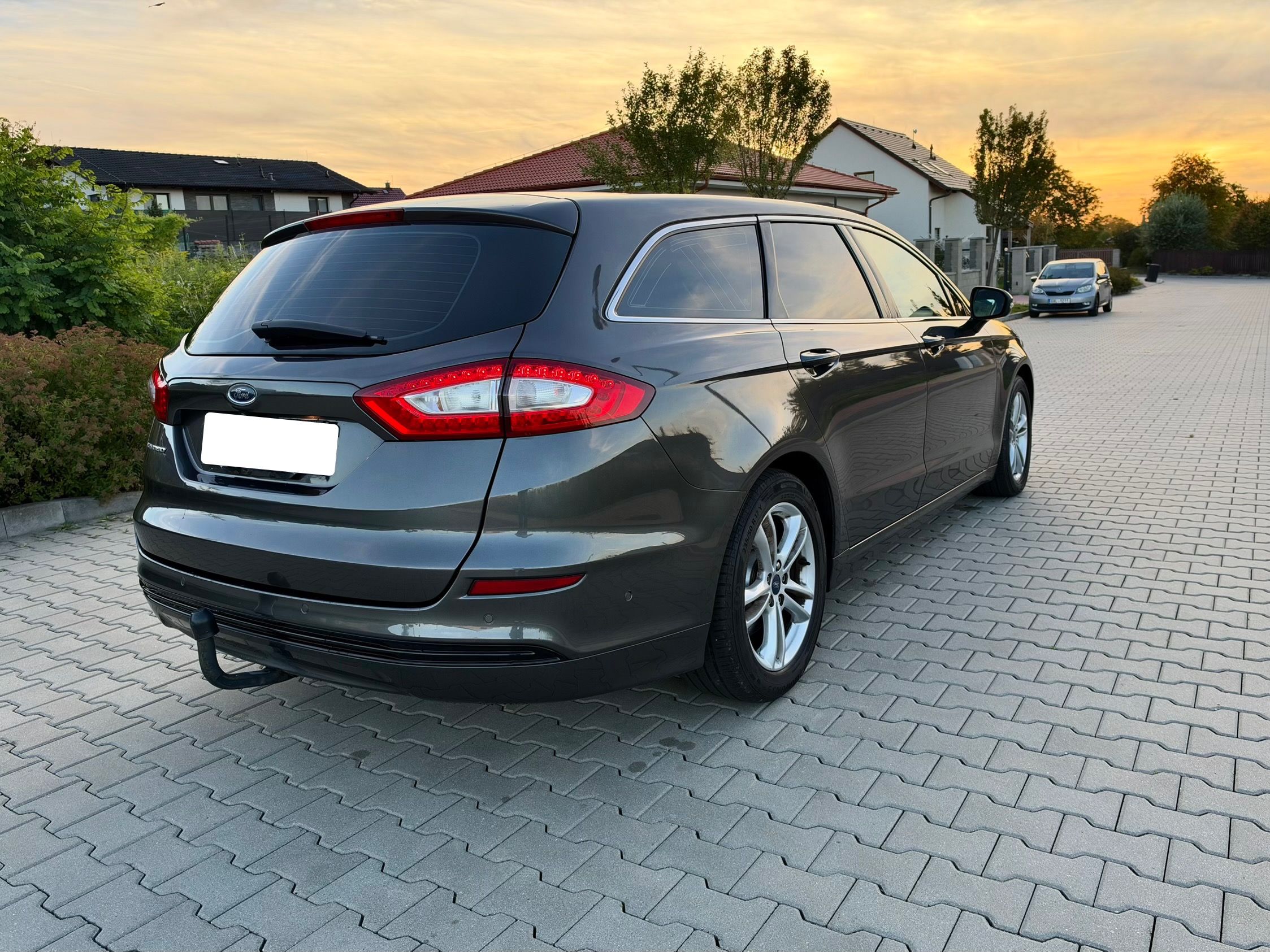 Ford Mondeo, 1.Maj, bez nehod, ROZVODY - fotka 4