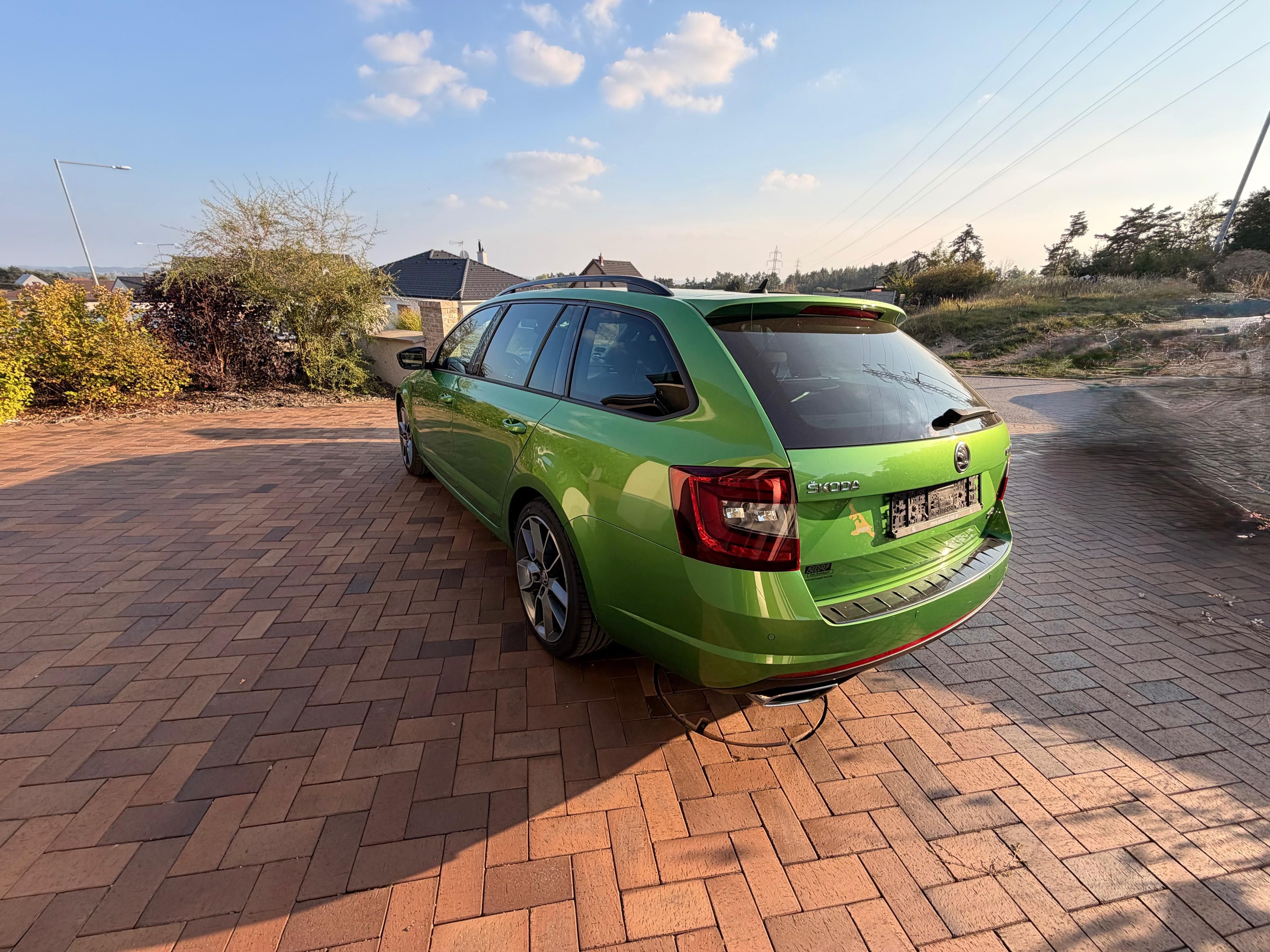 Škoda Octavia, RS 2.0Tsi 169Kw 1.majitel DSG - fotka 4