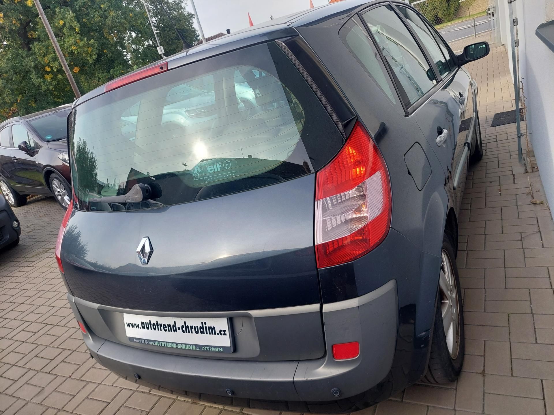 Renault Scénic, II. 1.6i-16v - fotka 4