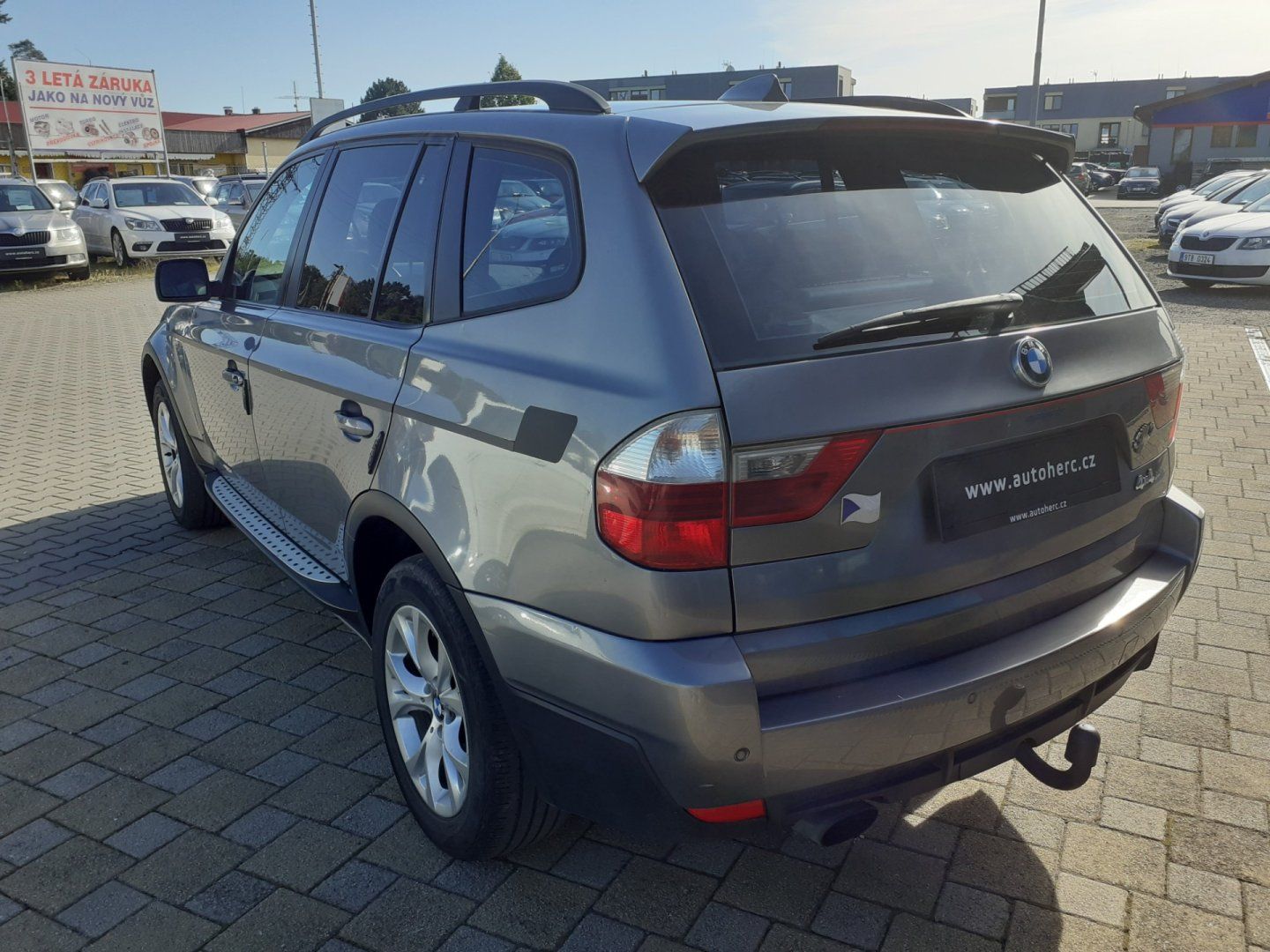 BMW X3, 2.0 x drive 1.maj čr 4x4 - fotka 5