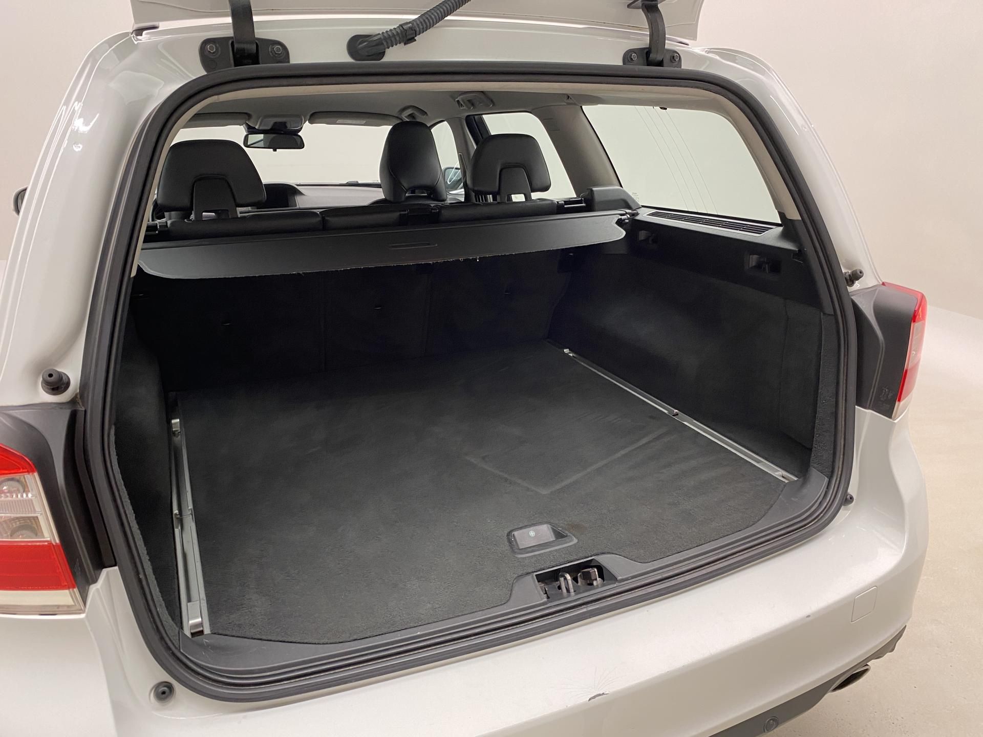 Volvo V70, D4 AWD MOMENTUM AUT - fotka 6