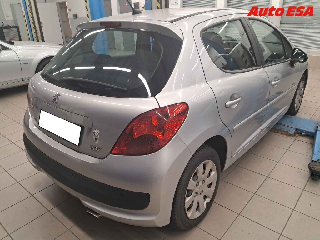 Peugeot 207, 1.4i - fotka 2