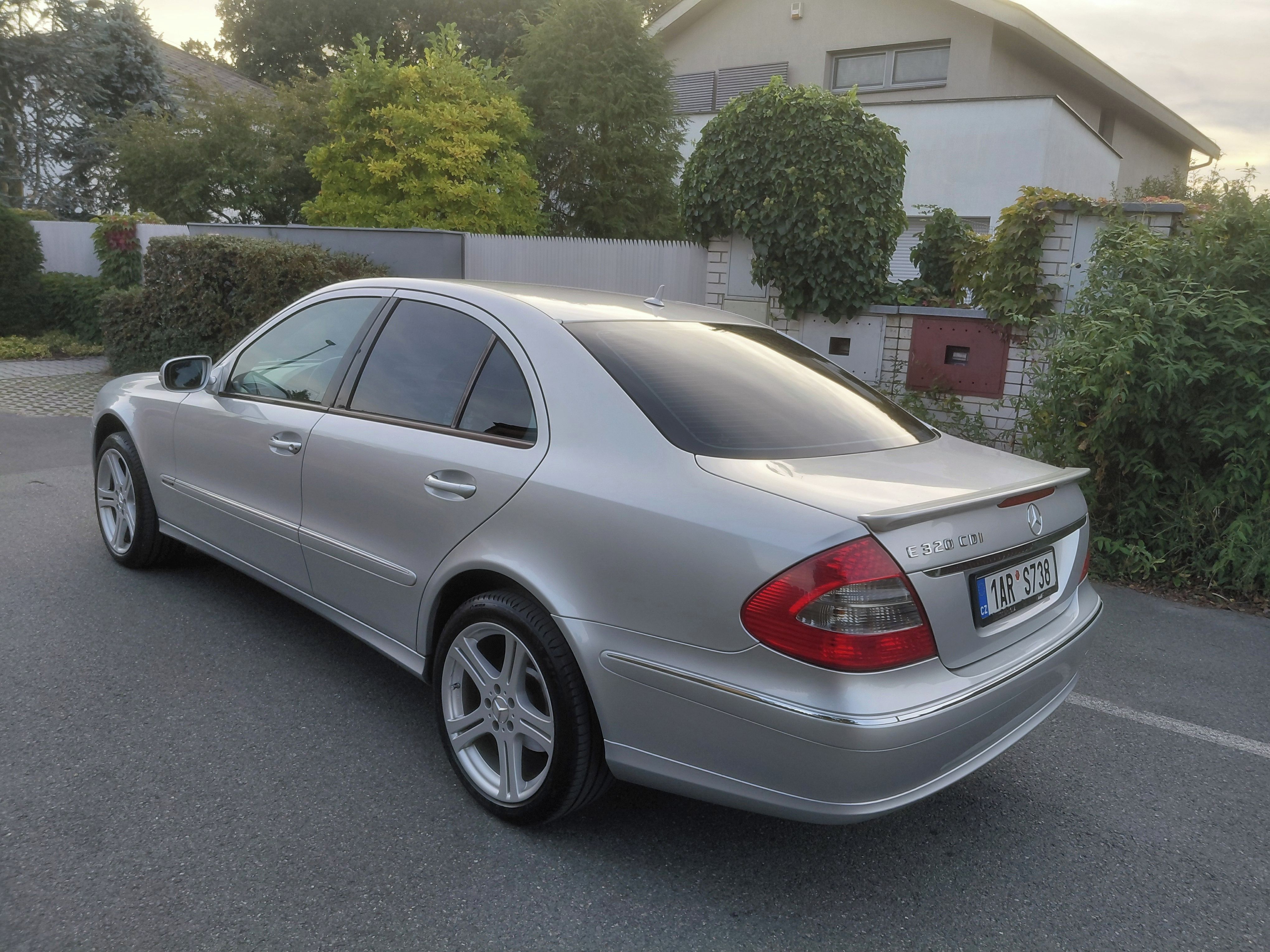 Mercedes-Benz Třídy E, 320CDI 7G-Tronic,Facelift - fotka 6