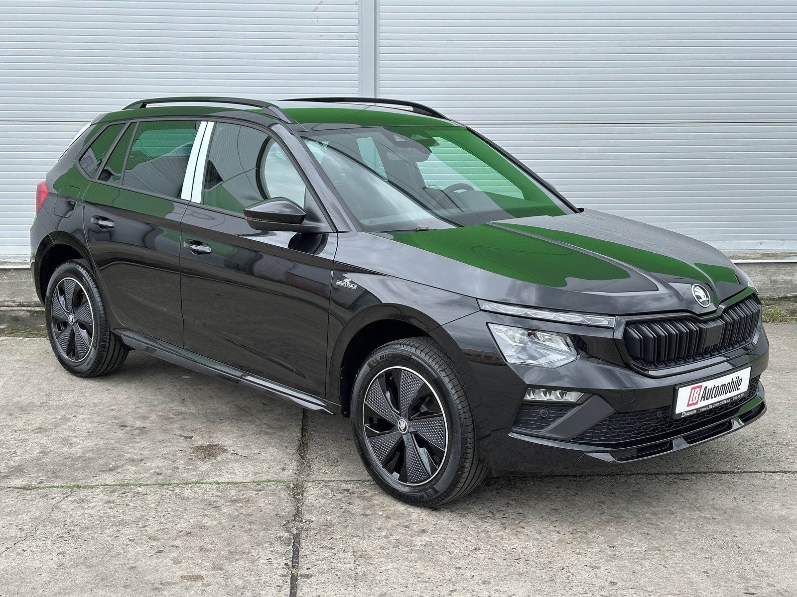 Škoda Kamiq, 1.0TSi Monte Carlo PANO TAŽNÉ - fotka 3