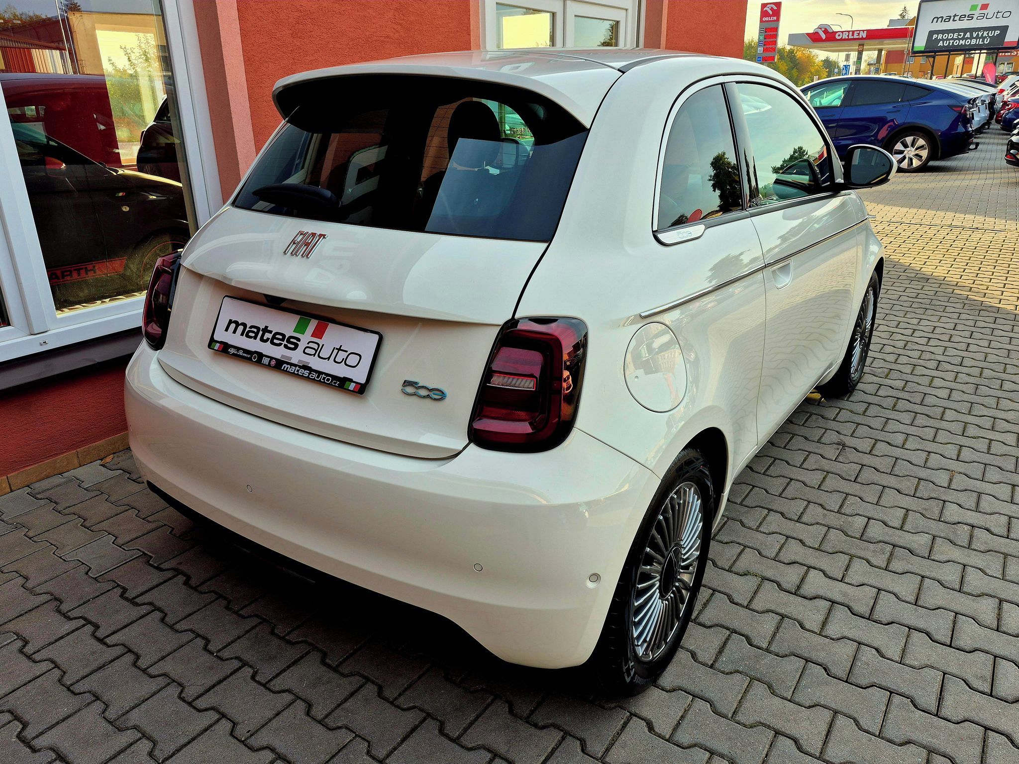 Fiat 500E, 42kwh 87KW DRIVE (ODPOČET DPH - fotka 6