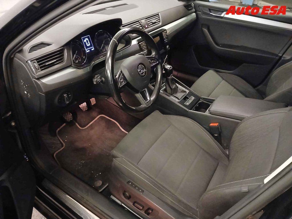 Škoda Superb, 2.0 TDi,ČR,Ambition,bixen - fotka 3