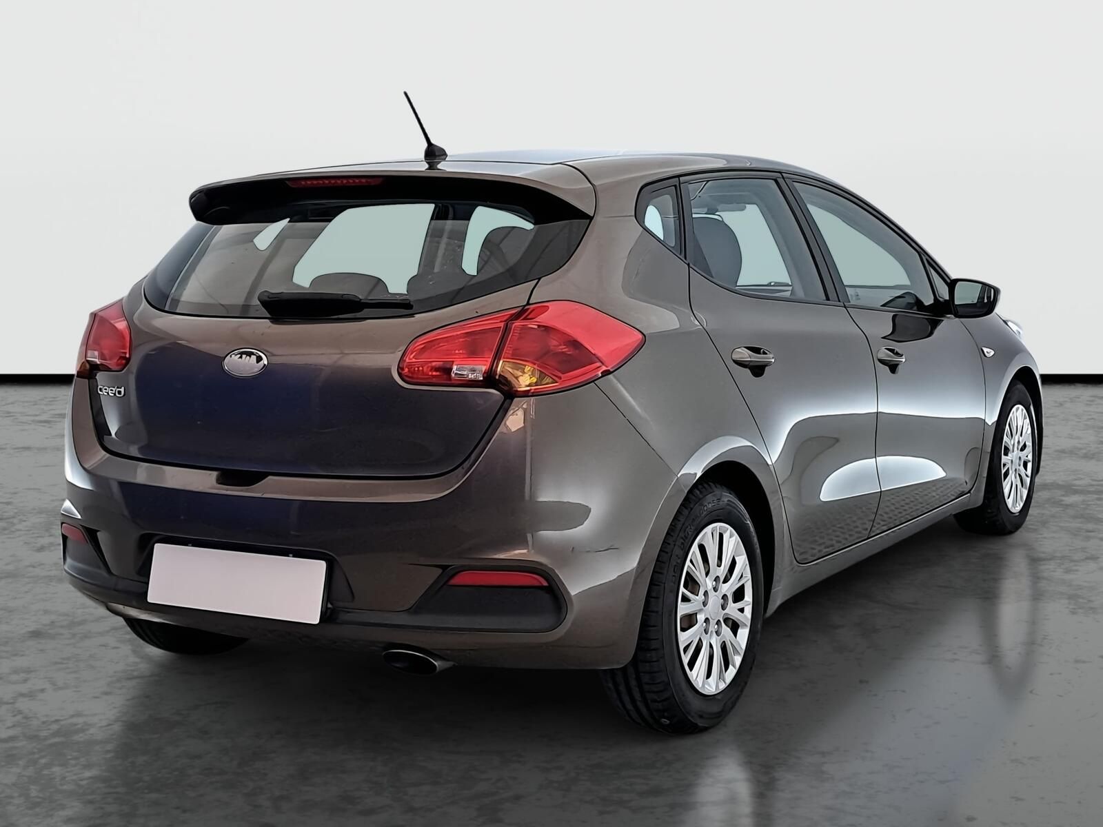 Kia Cee´d, 1.6 GDI, za dobrou cenu - fotka 5