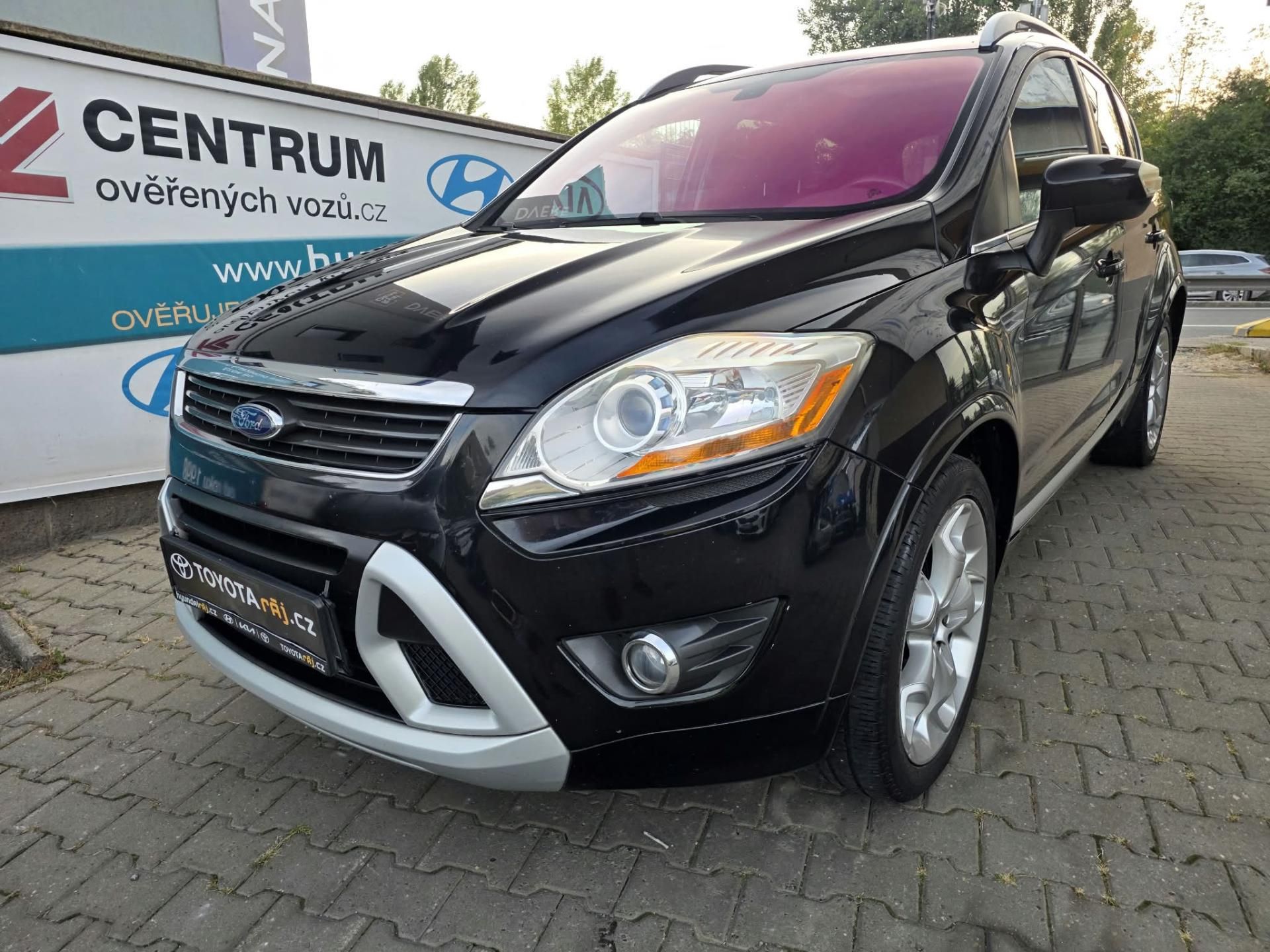 Ford Kuga, 2.0-AUTOMAT-KŮŽE/TEXTIL-ODĚRKY - fotka 4
