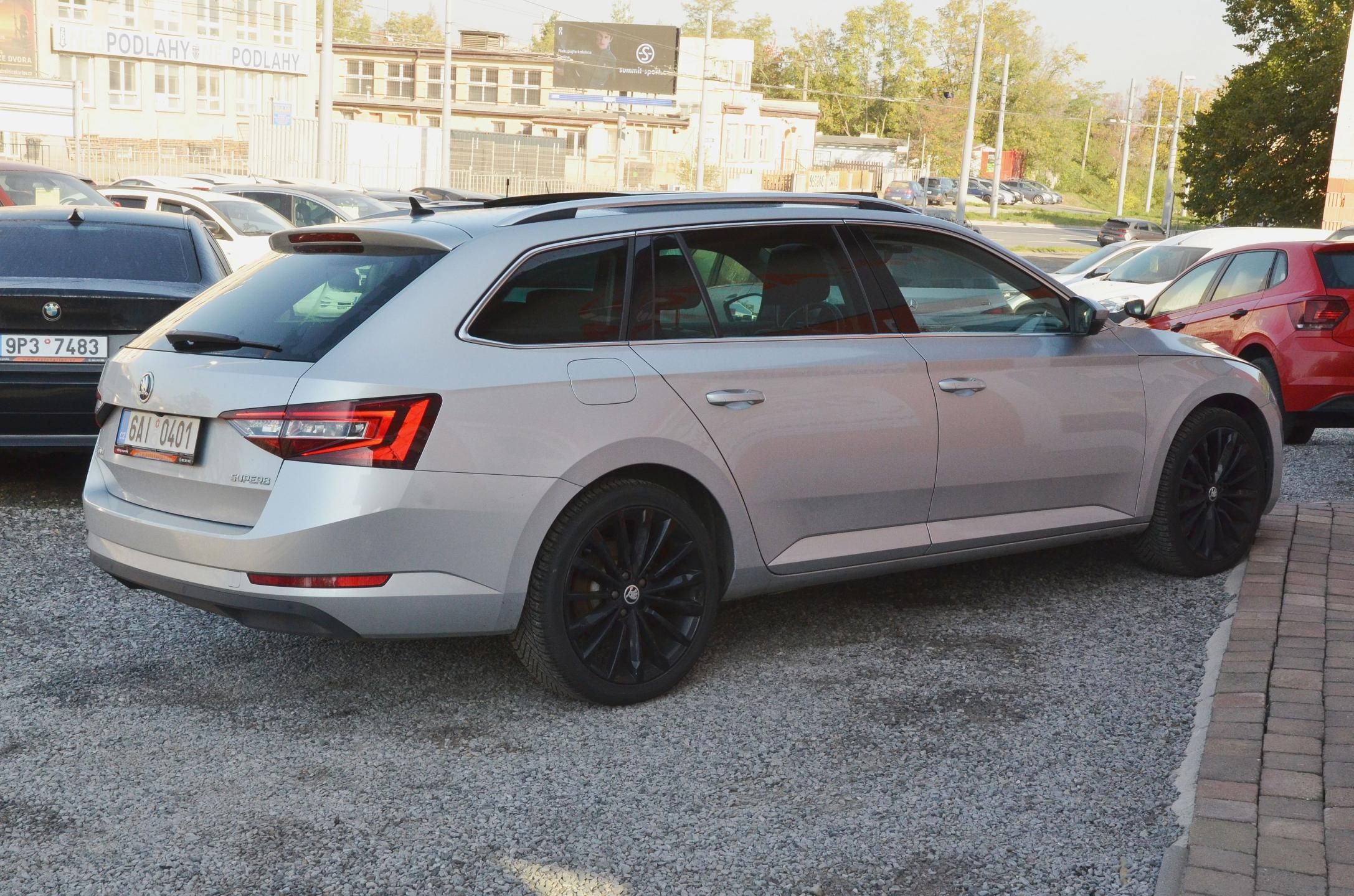Škoda Superb, 1.8 TSi DSG STYLE / ČR / PANO - fotka 6