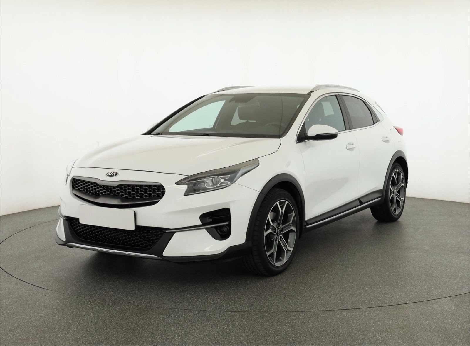 Kia XCee´d, 1.4 T-GDI, Automat, Serv.kniha - fotka 2