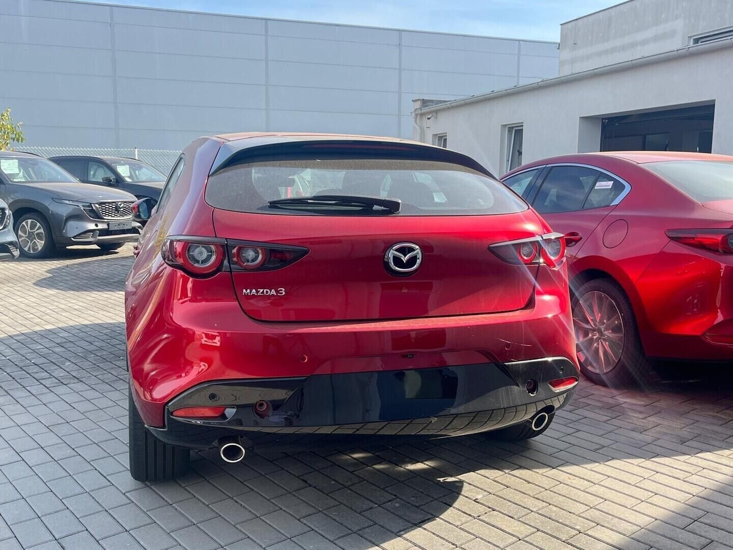 Mazda 3, Centre-line DESI 2.5L e-SKYACT - fotka 2