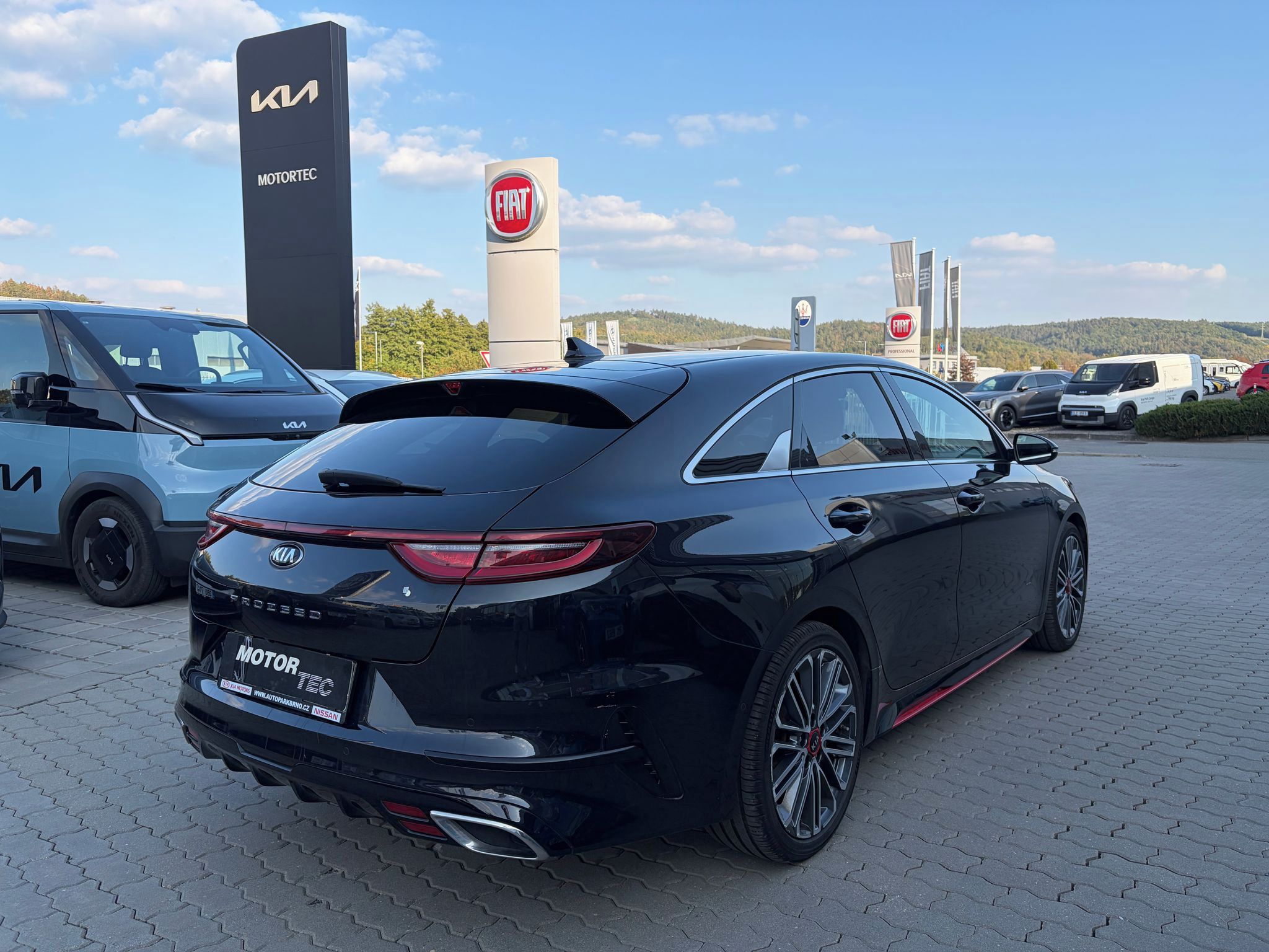 Kia ProCeed, 1.6 T-GDI 150kW GT - fotka 3
