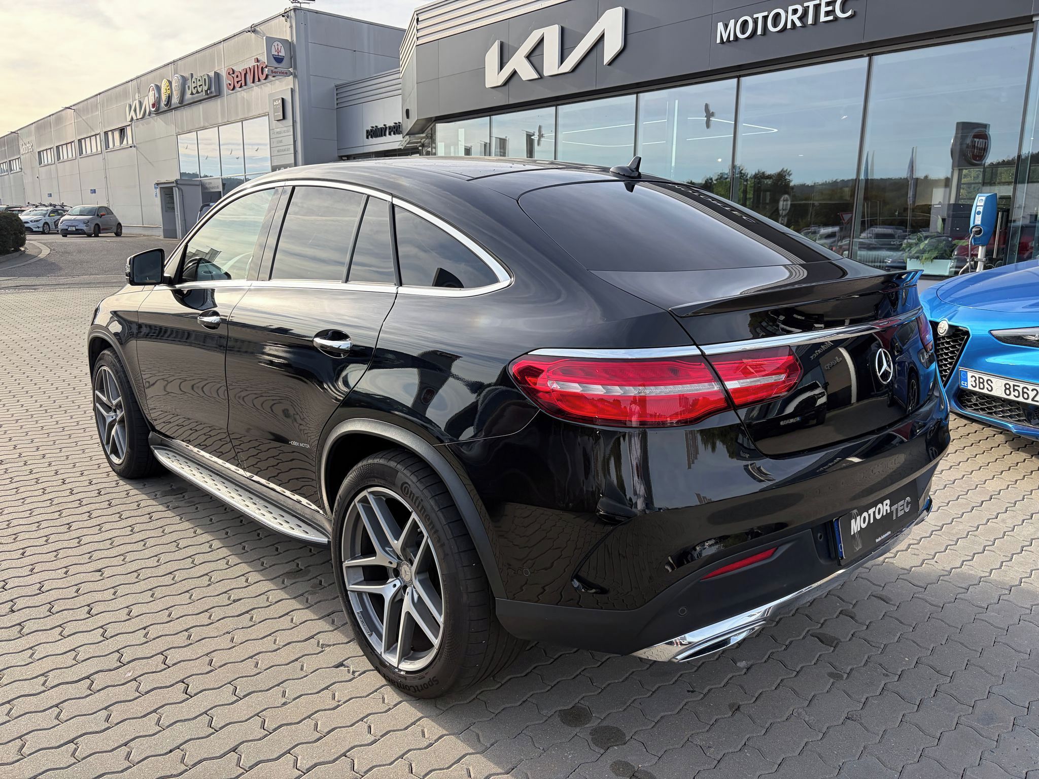Mercedes-Benz GLE, 350 CDI 4MATIC AT7 - fotka 4