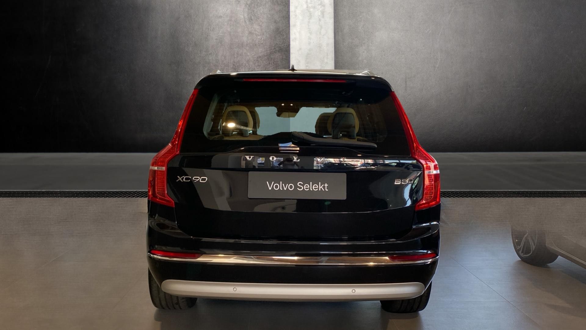Volvo XC90, INSCRIPTION, B5 AWD, 173+10 kW - fotka 4