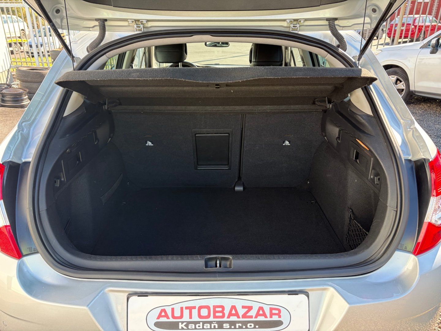 Citroën C4, 1,4 SERVISKA - fotka 5