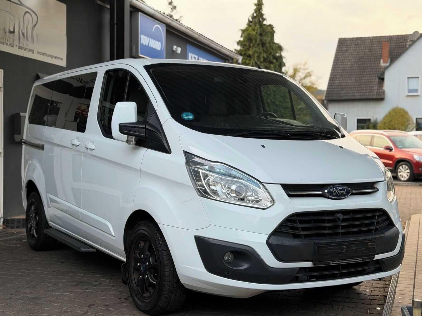 Ford Tourneo Custom, TITANIUM 8MÍST KAMERA KŮŽE PDC - fotka 2