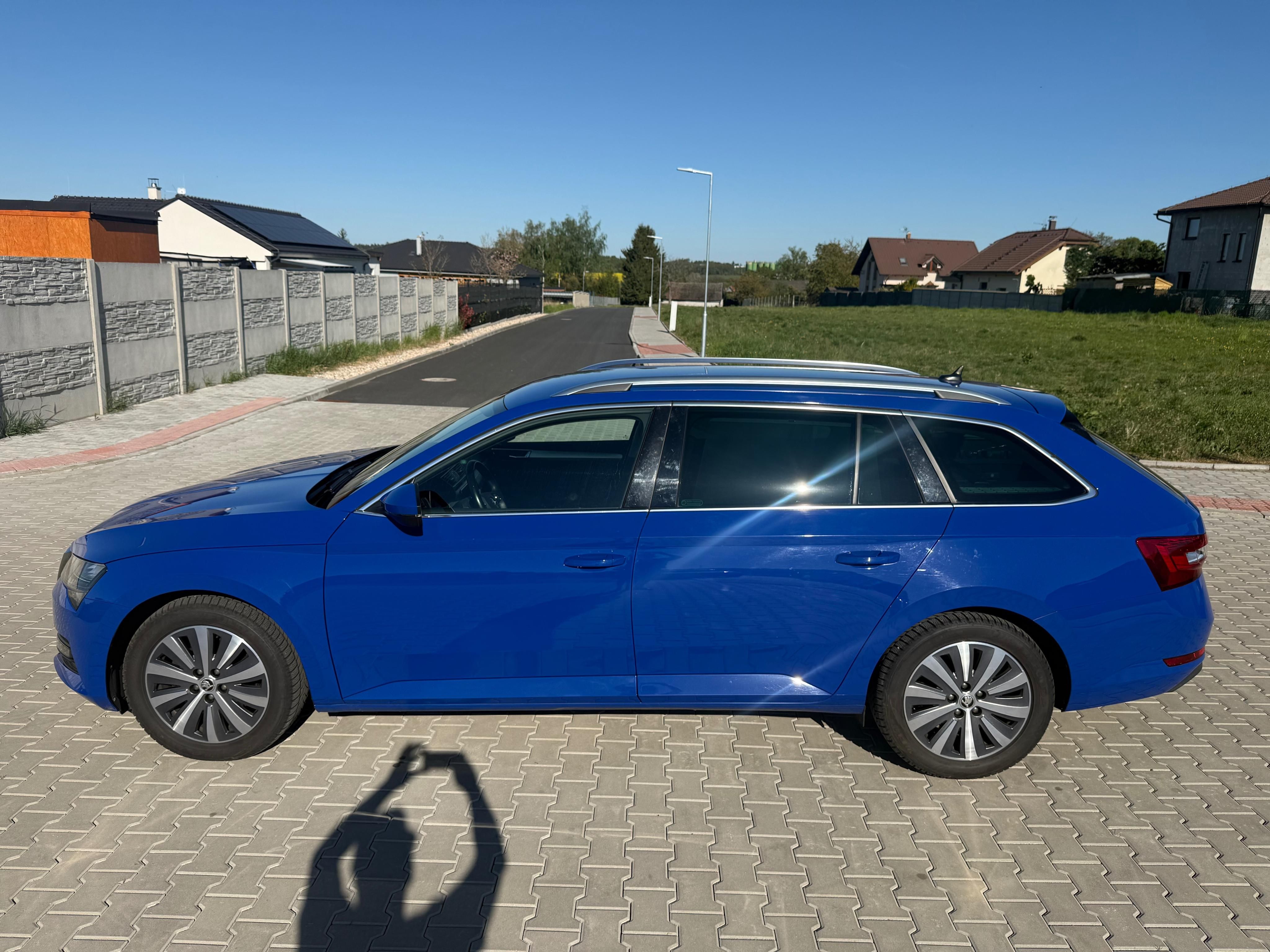 Škoda Superb, 2.0 TDI 110kw,WEBASTO,TAŽNÝ,CZ - fotka 5
